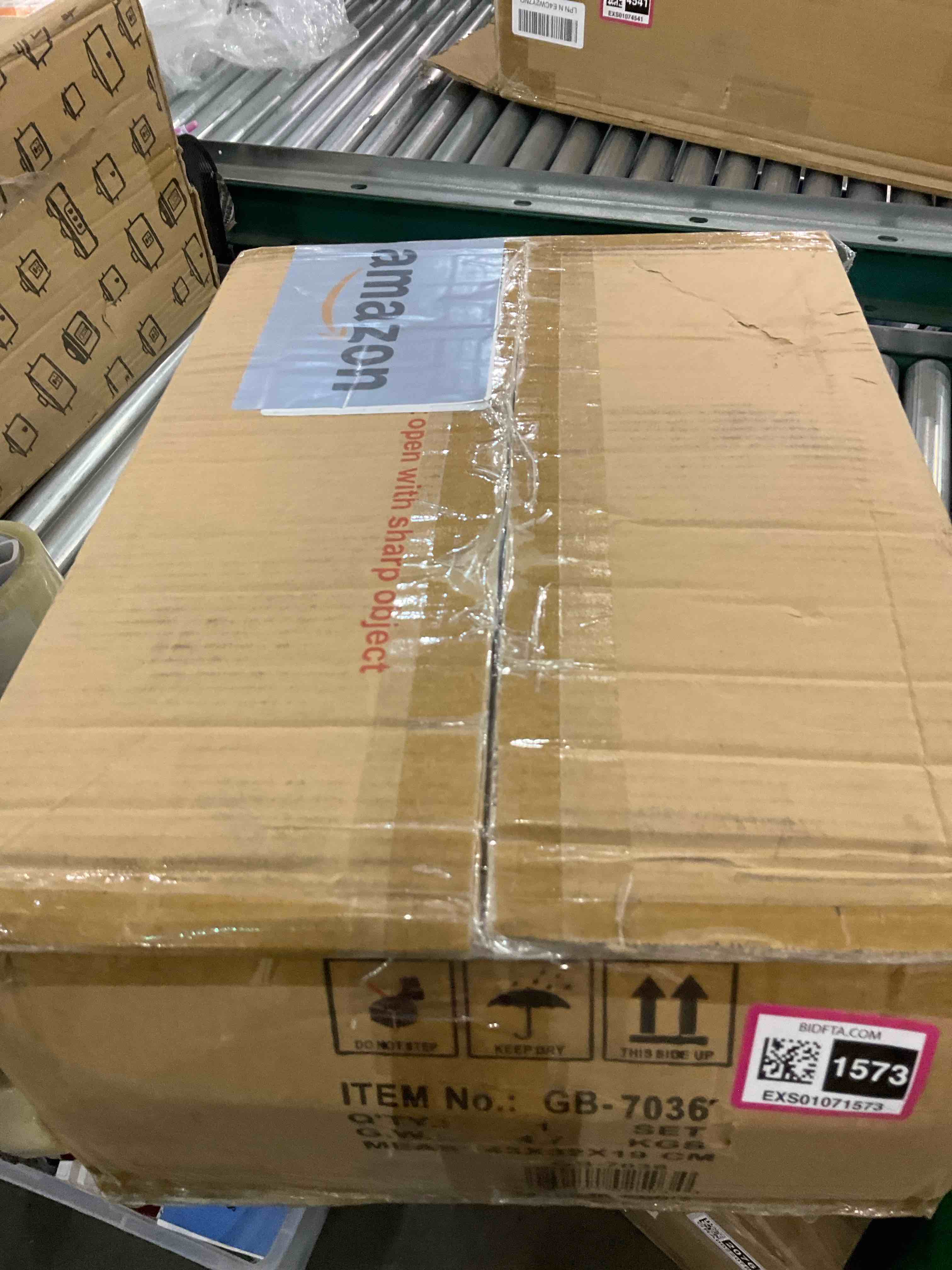 https://s3.amazonaws.com/lotting-images-prod/bidfta/EXS01071573_1726057395397.jpeg