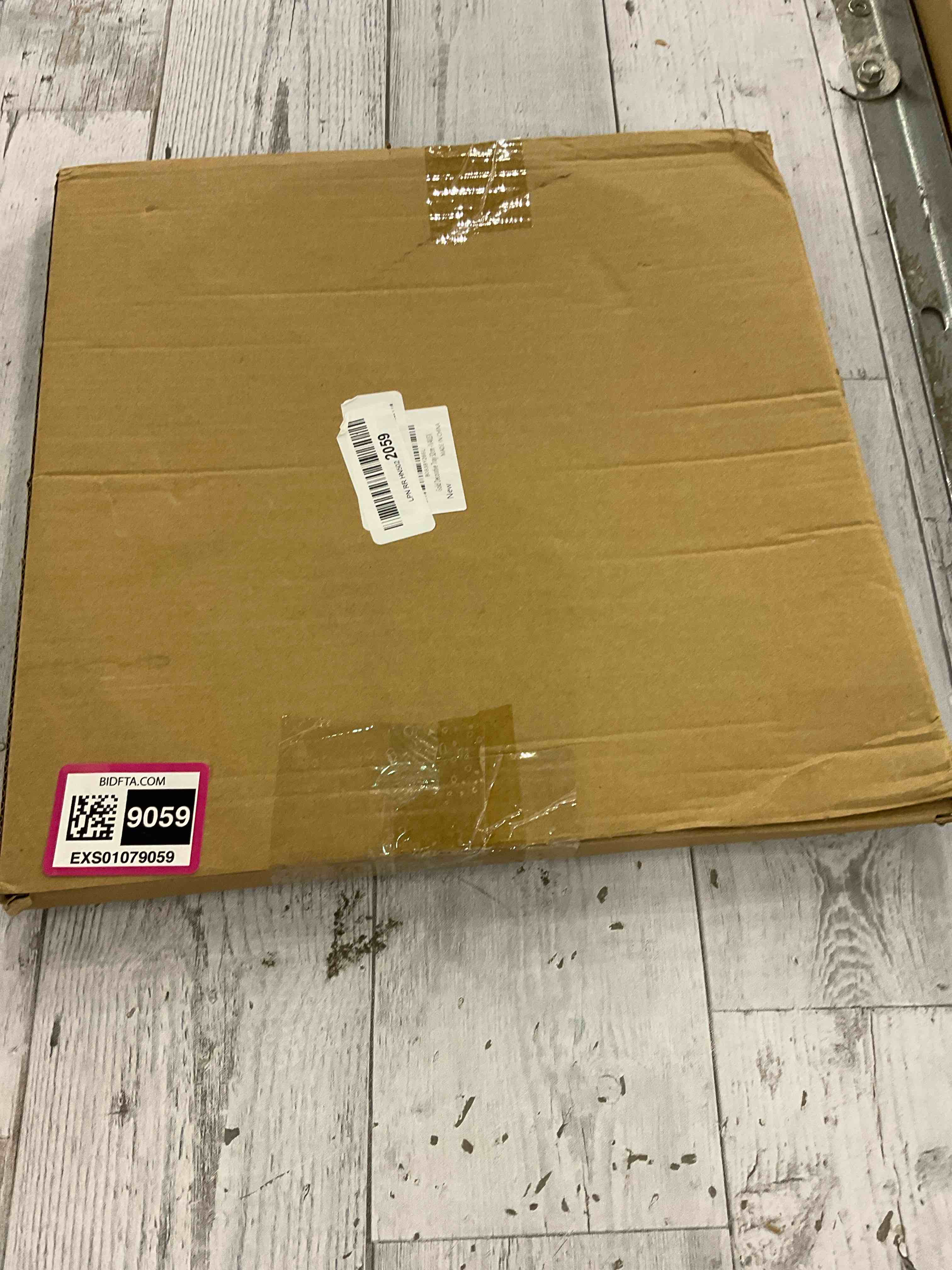 https://s3.amazonaws.com/lotting-images-prod/bidfta/EXS01079059_1706099835715.jpeg