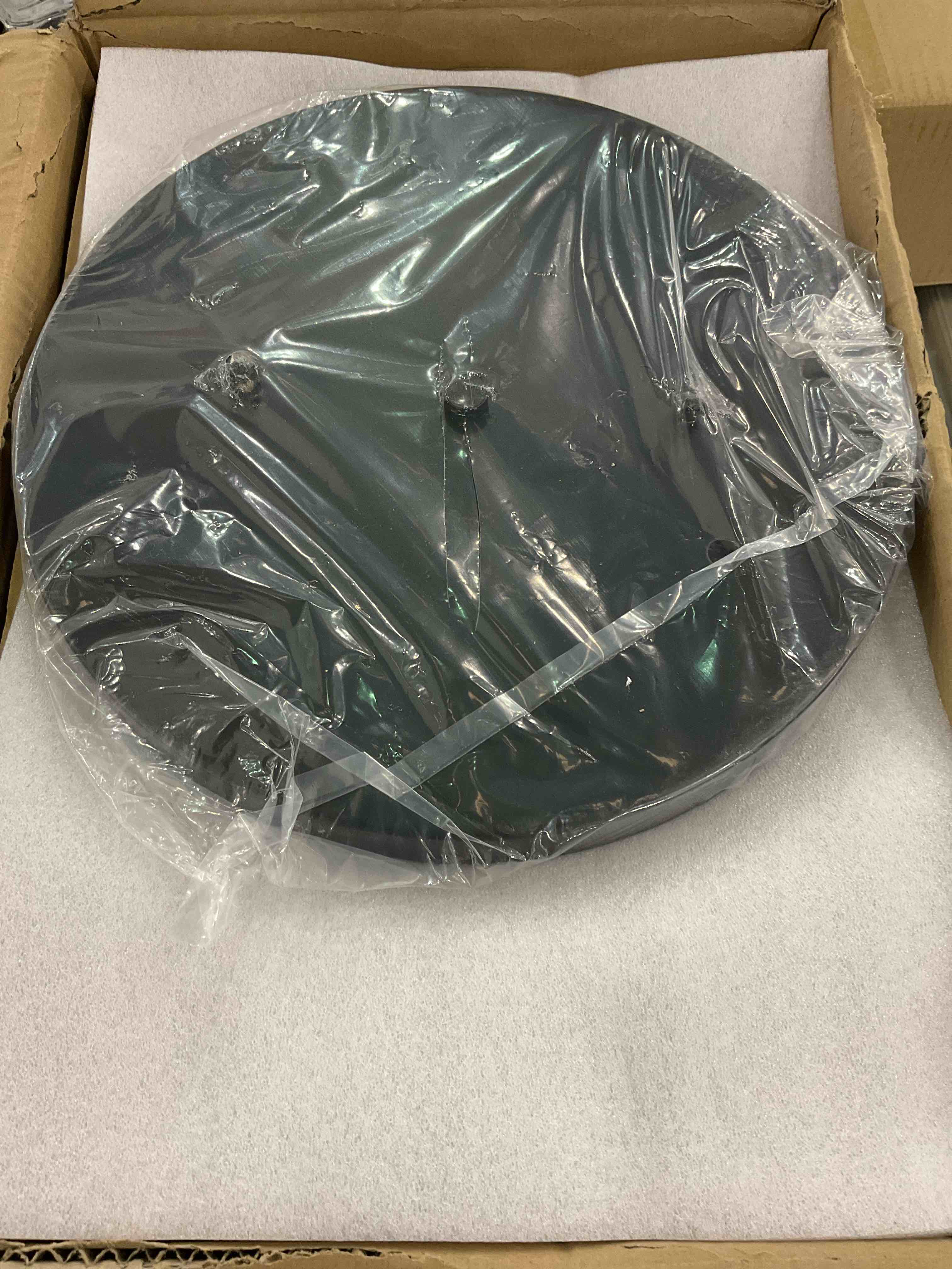 https://s3.amazonaws.com/lotting-images-prod/bidfta/EXS01079113_1706112398909.jpeg