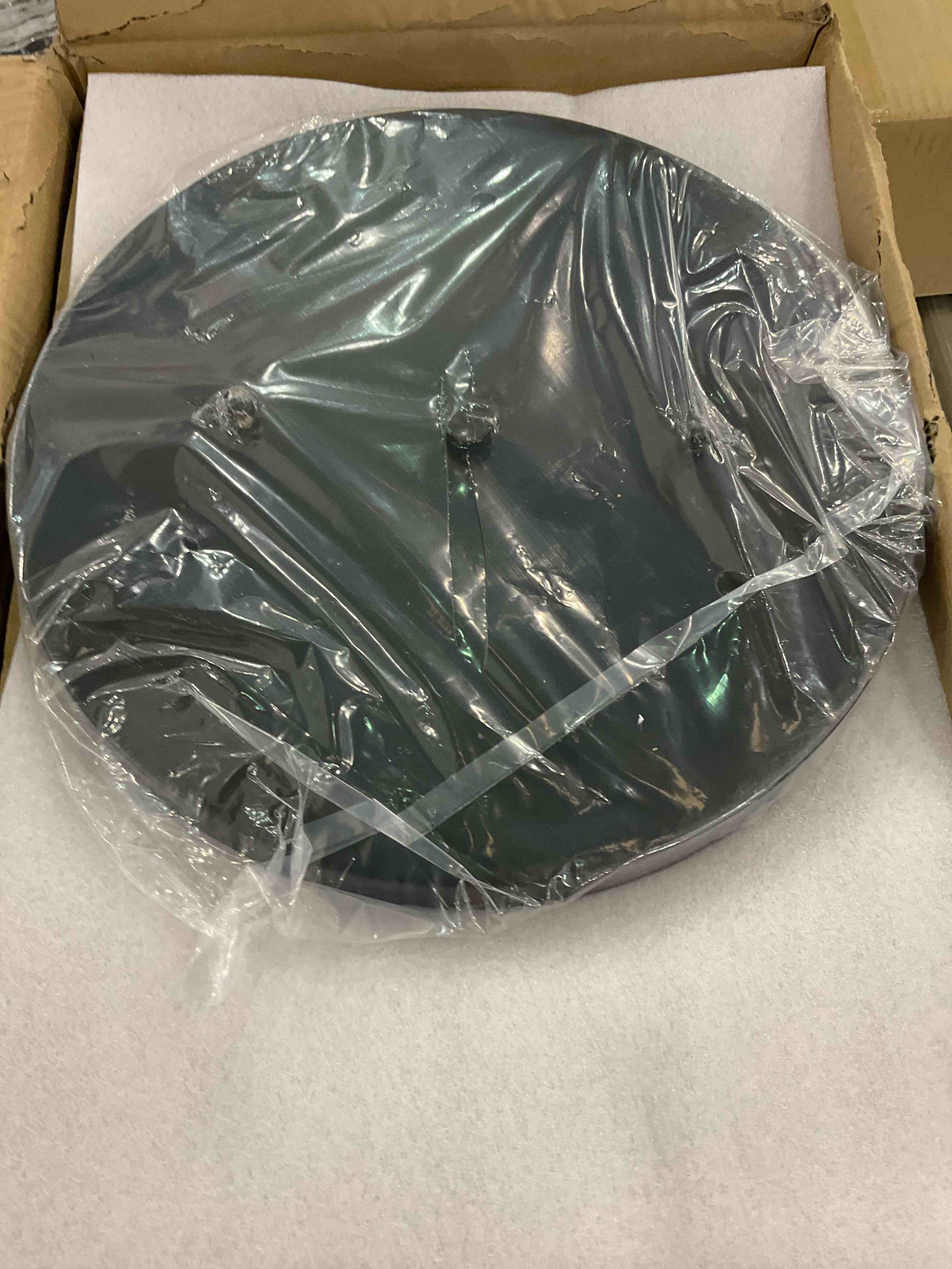 https://s3.amazonaws.com/lotting-images-prod/bidfta/EXS01079113_1706112400110.jpeg