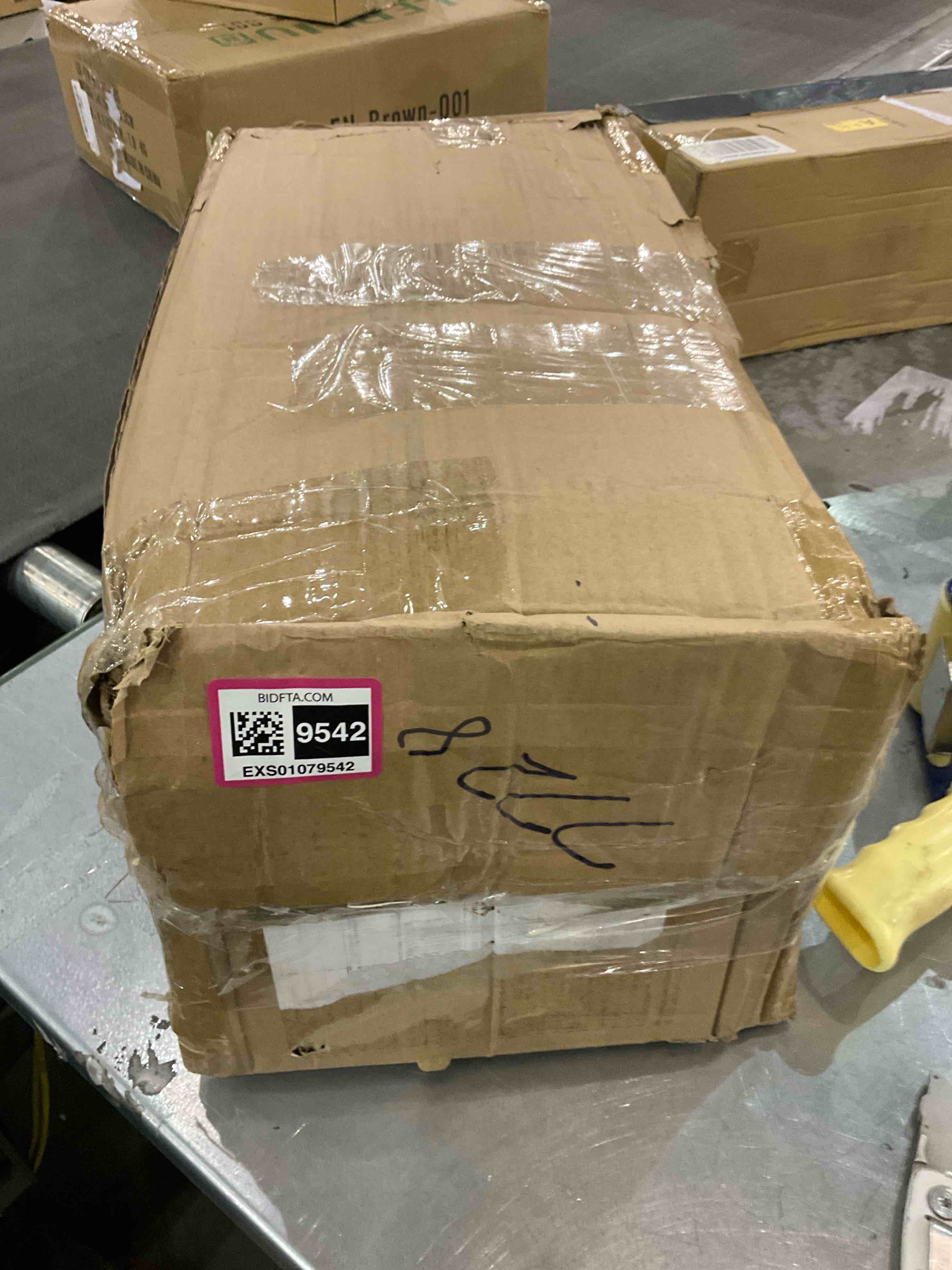 https://s3.amazonaws.com/lotting-images-prod/bidfta/EXS01079542_1706099106911.jpeg