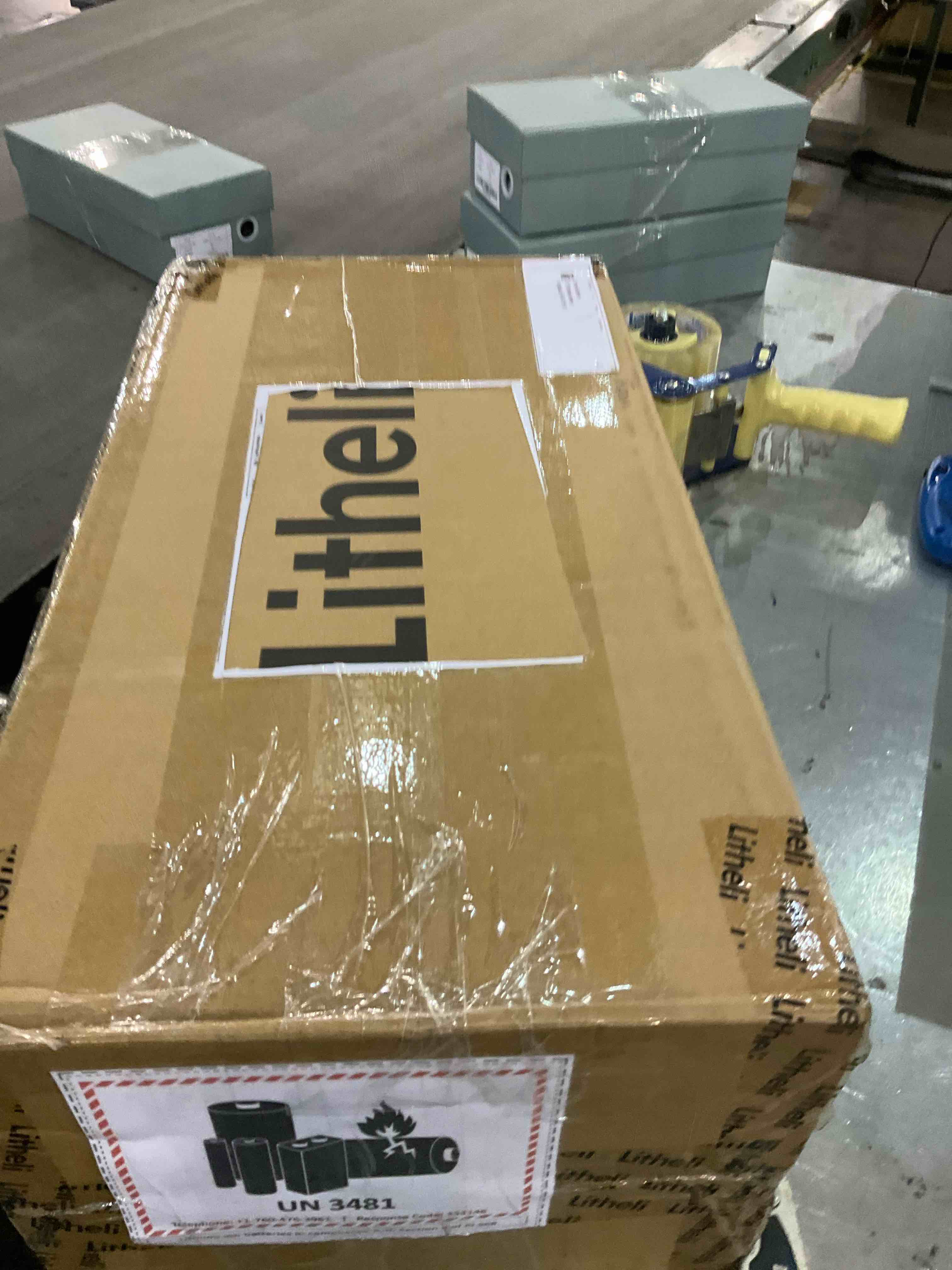 https://s3.amazonaws.com/lotting-images-prod/bidfta/EXS01079752_1706197268788.jpeg