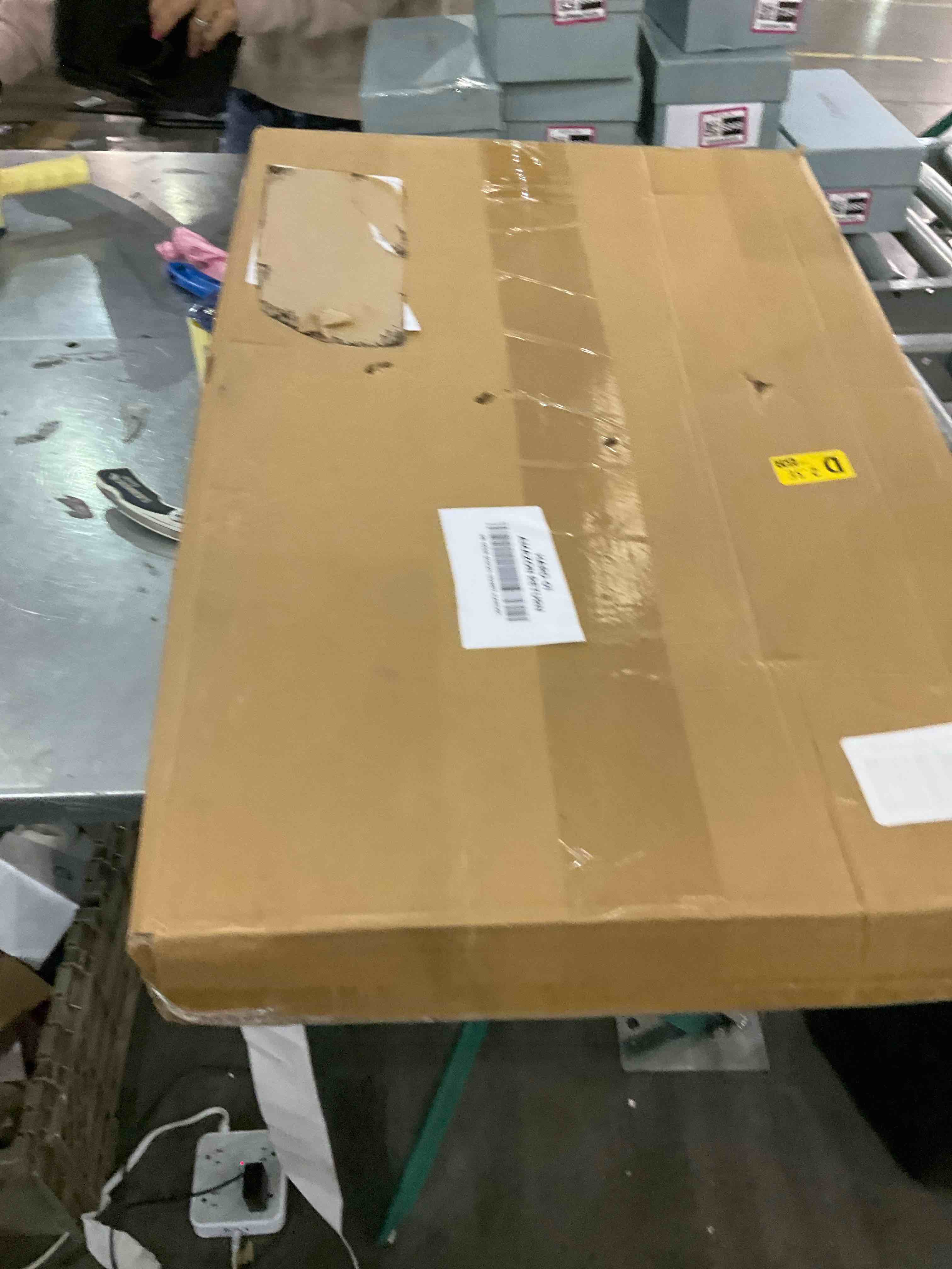 https://s3.amazonaws.com/lotting-images-prod/bidfta/EXS01079763_1706199312923.jpeg