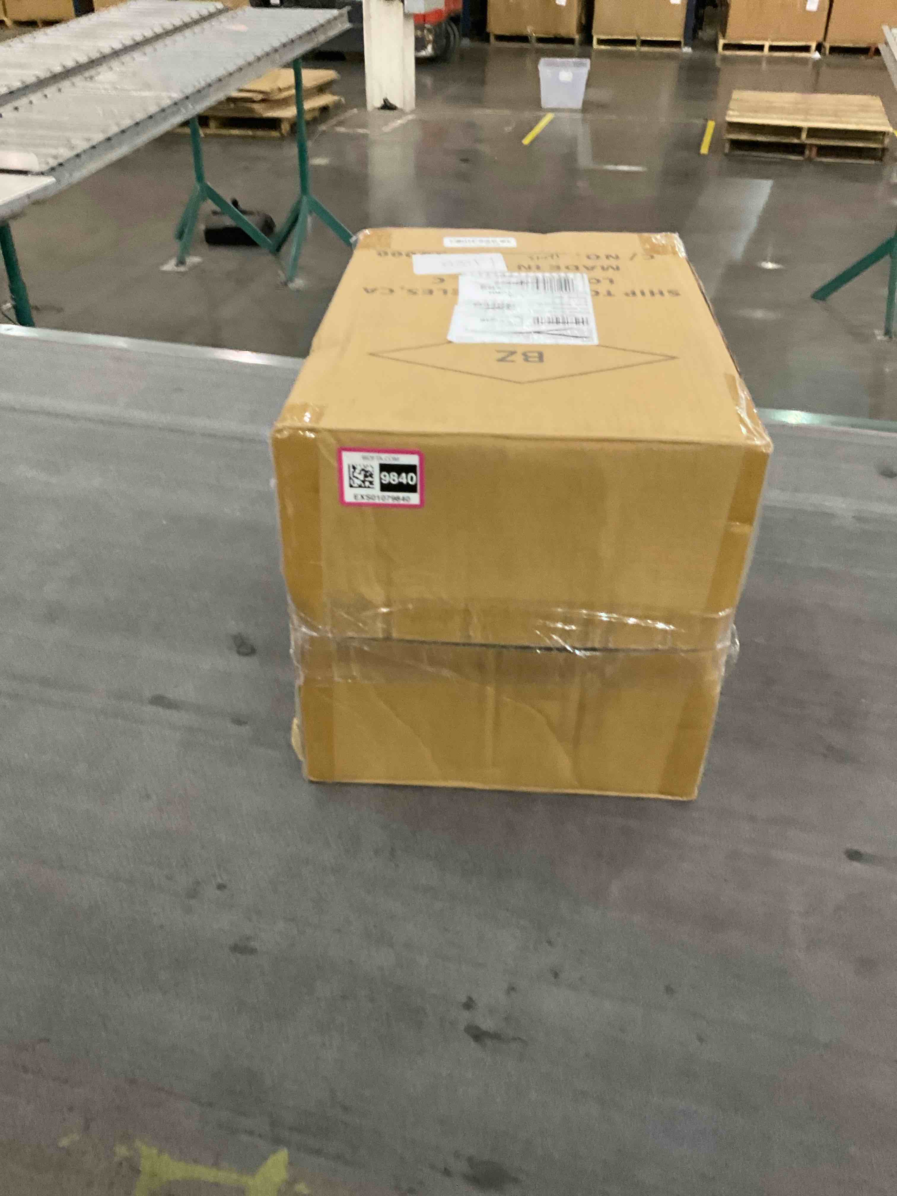 https://s3.amazonaws.com/lotting-images-prod/bidfta/EXS01079840_1706211915923.jpeg