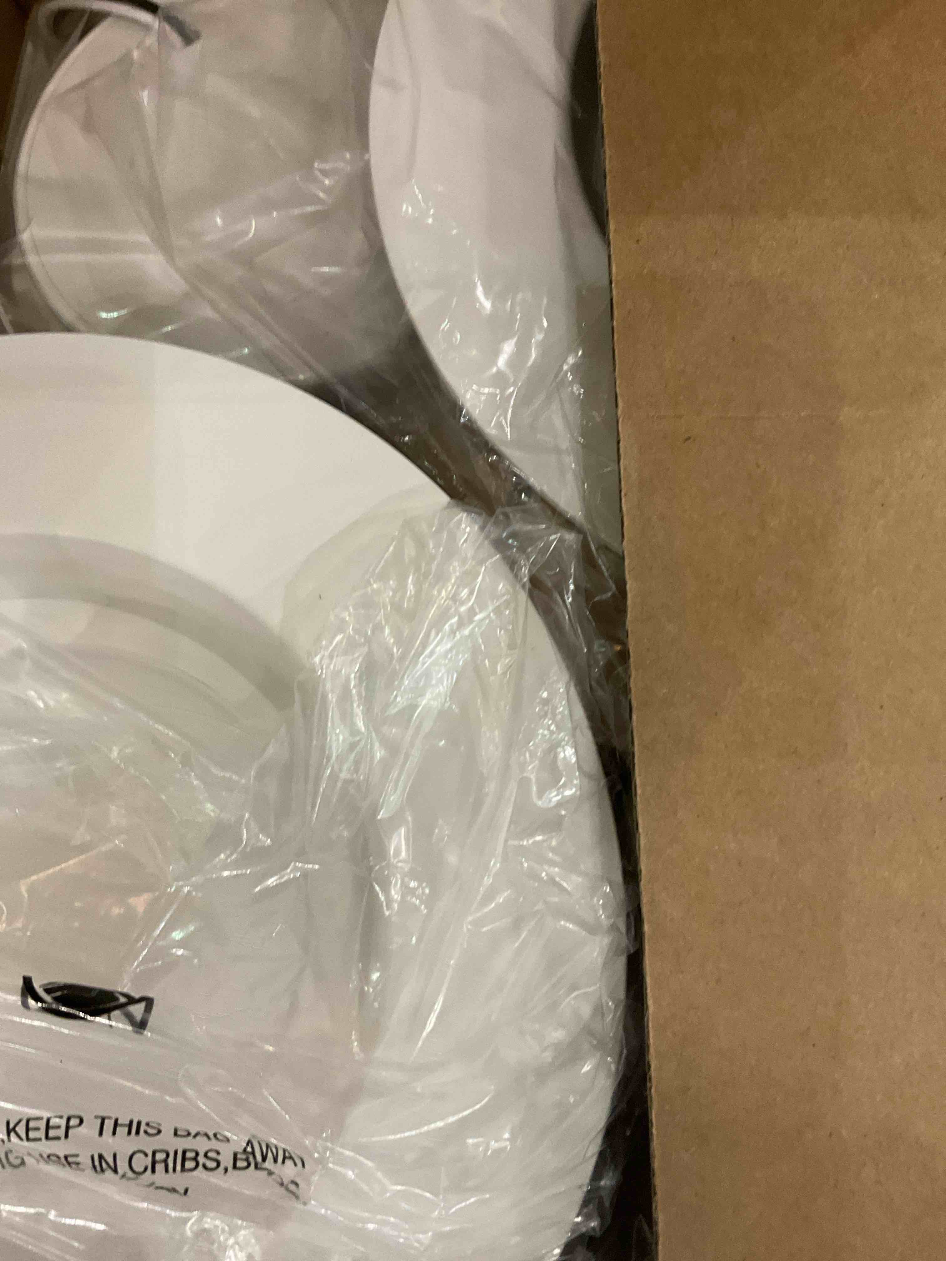 https://s3.amazonaws.com/lotting-images-prod/bidfta/EXS01092987_1708705712459.jpeg
