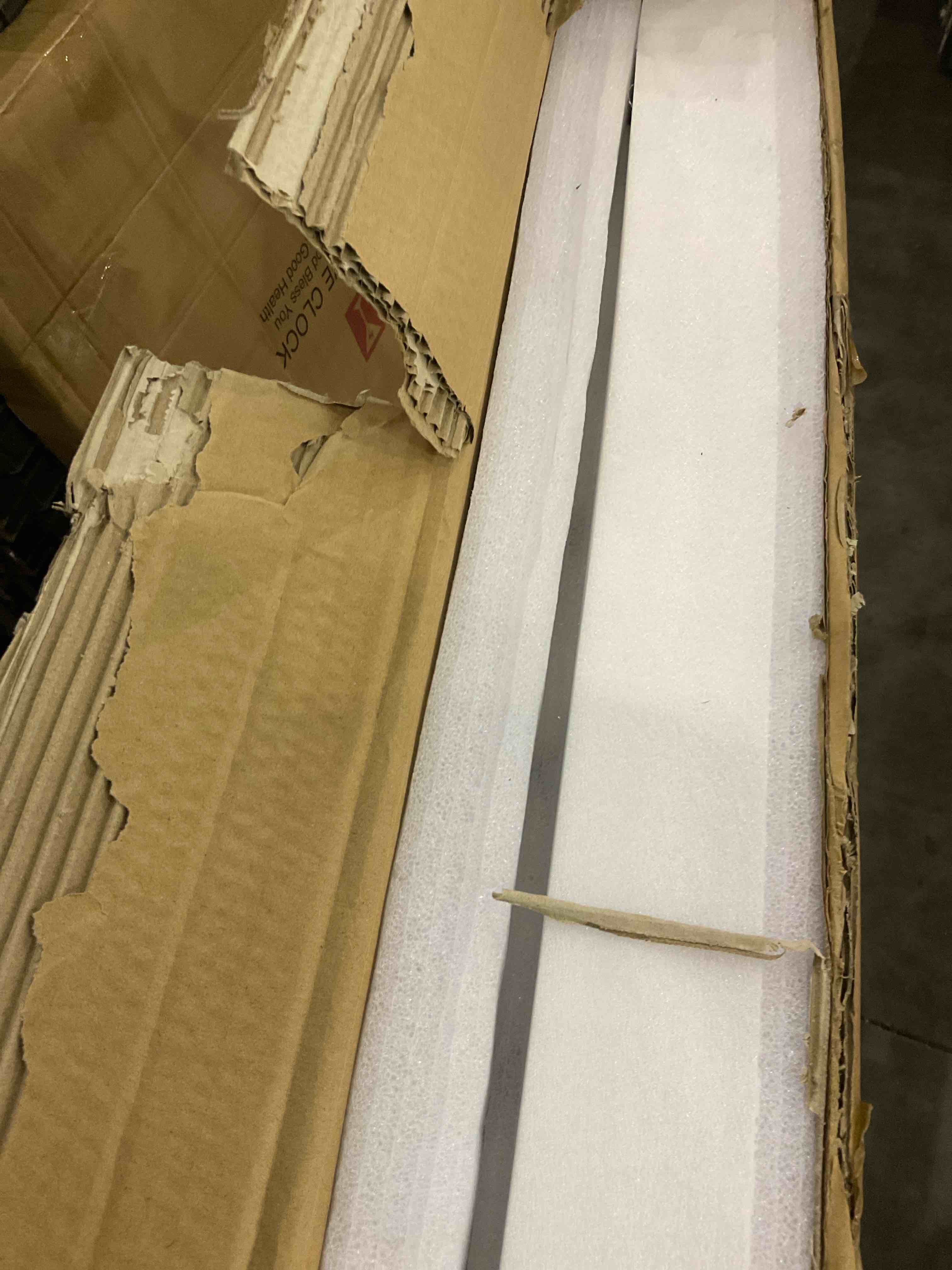 https://s3.amazonaws.com/lotting-images-prod/bidfta/EXS01103560_1706128477308.jpeg