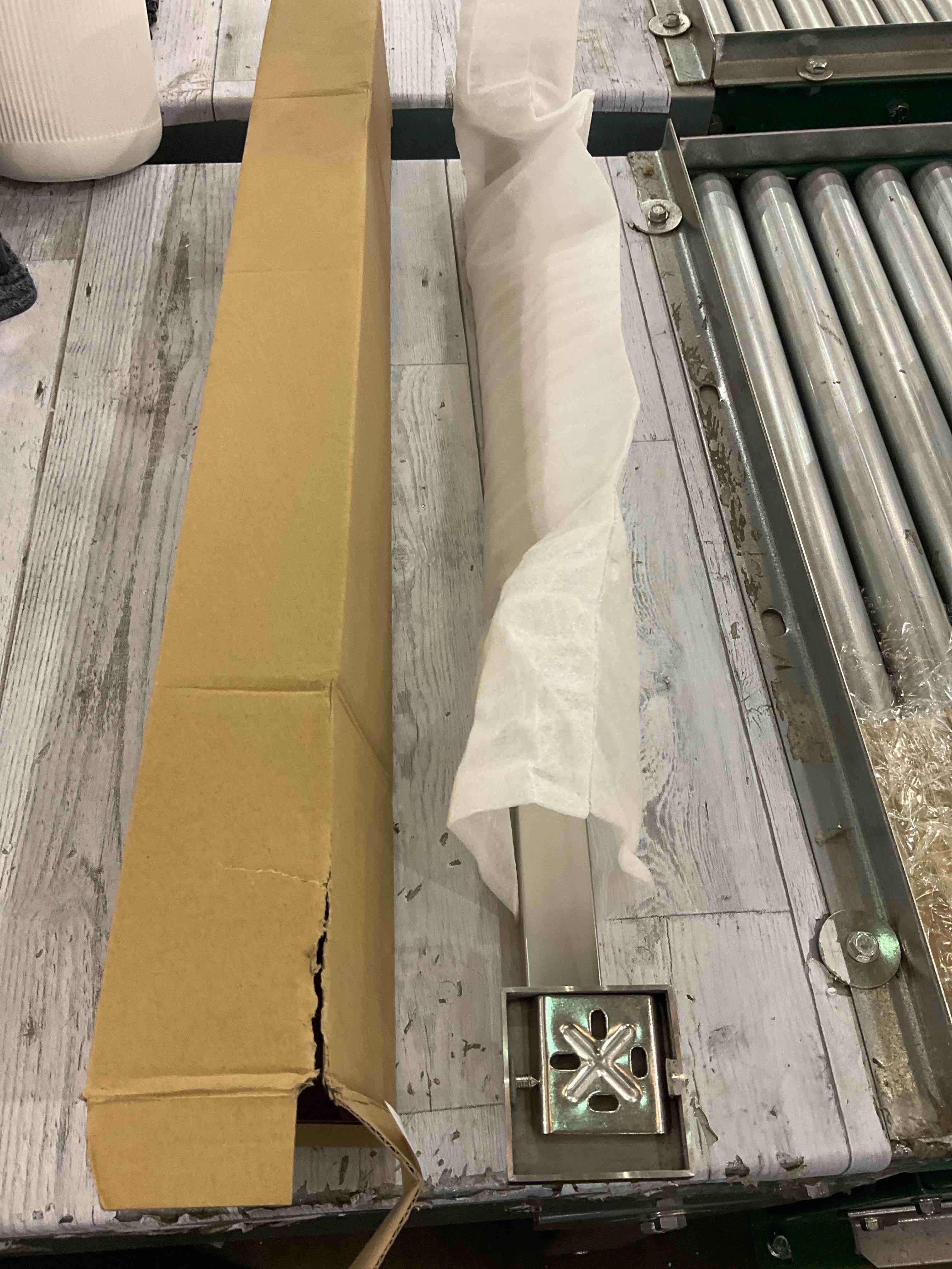https://s3.amazonaws.com/lotting-images-prod/bidfta/EXS01107021_1707147078736.jpeg