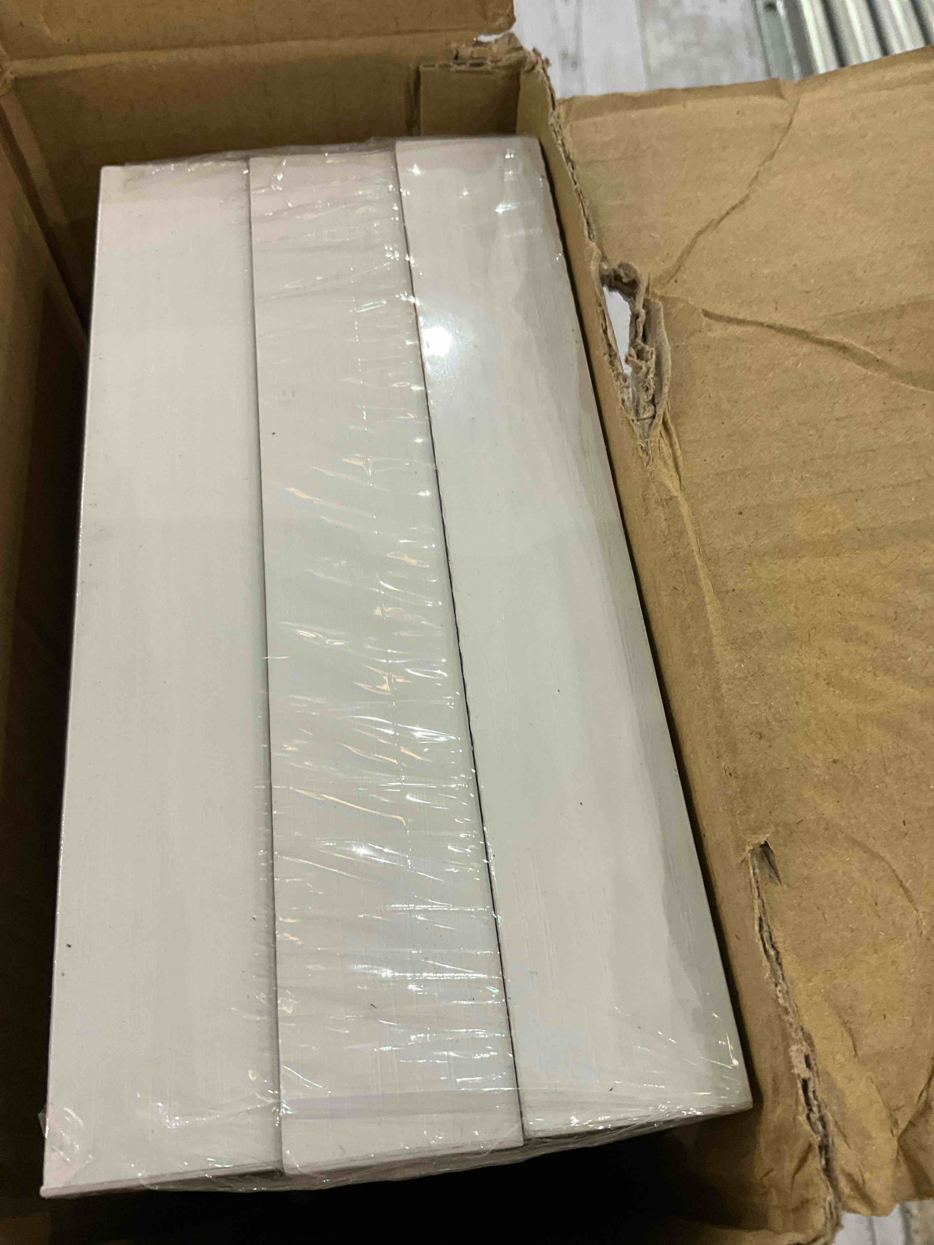 https://s3.amazonaws.com/lotting-images-prod/bidfta/EXS01107115_1707231298246.jpeg