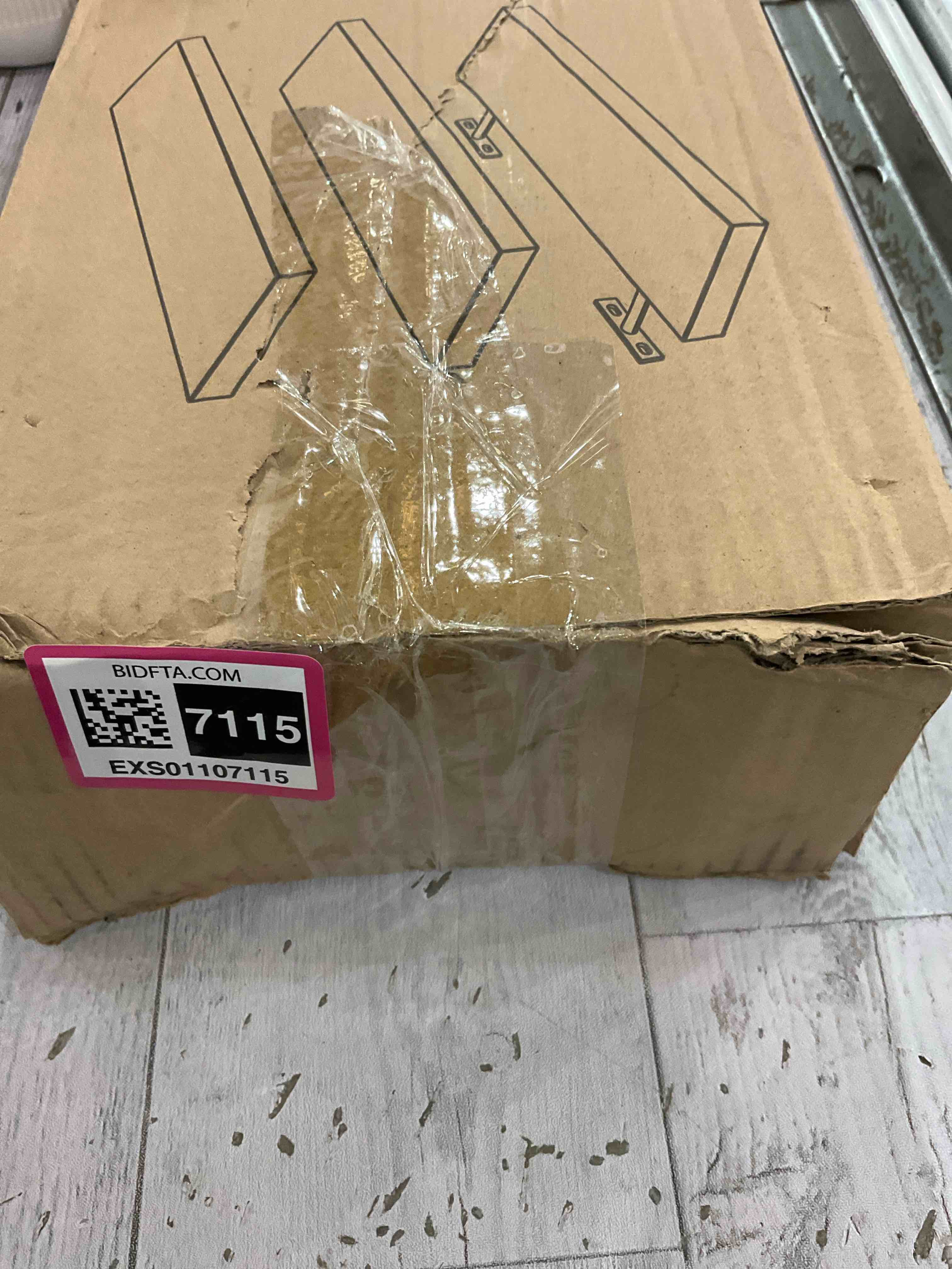 https://s3.amazonaws.com/lotting-images-prod/bidfta/EXS01107115_1707231337549.jpeg