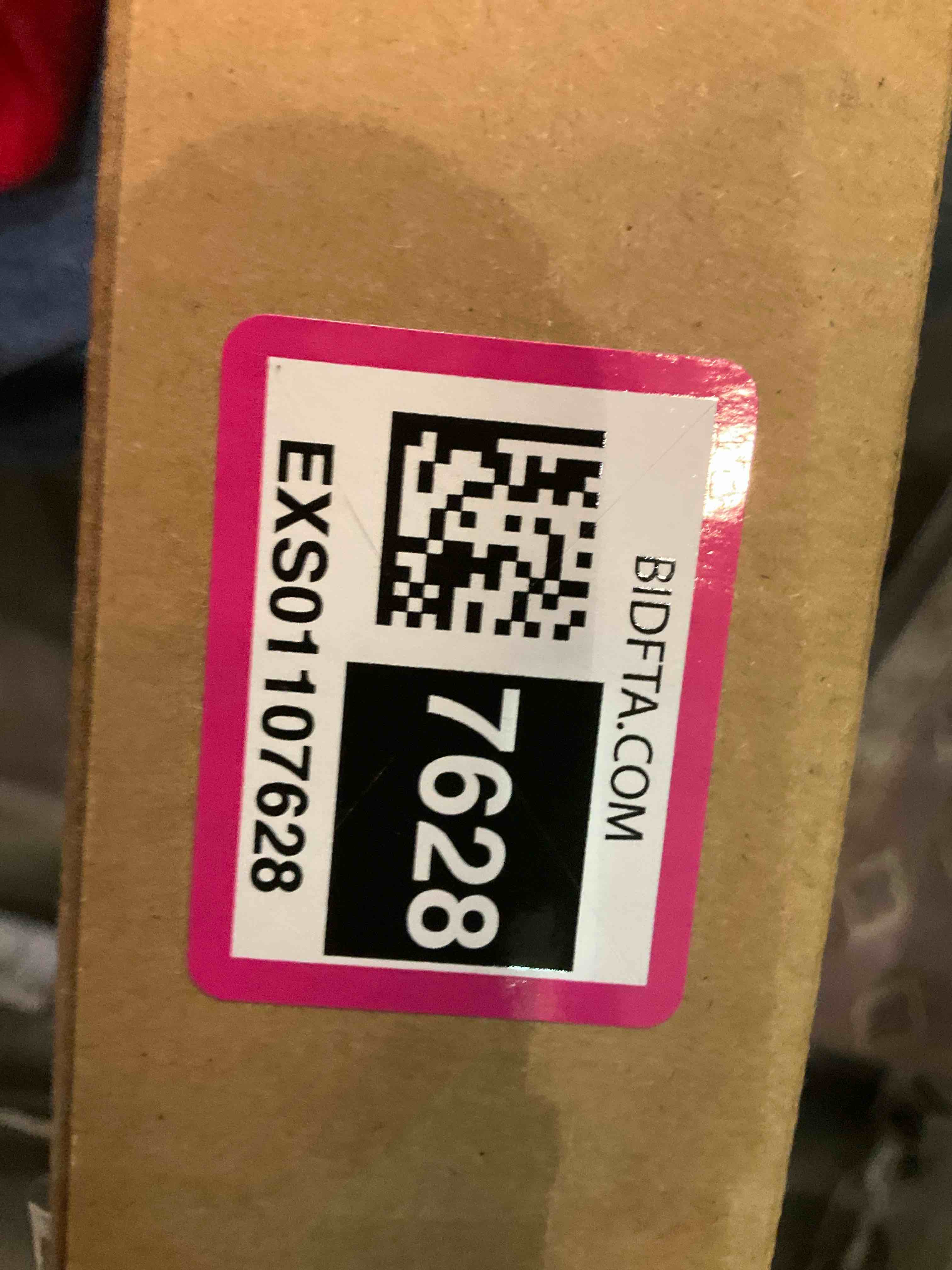https://s3.amazonaws.com/lotting-images-prod/bidfta/EXS01107628_1708454938302.jpeg
