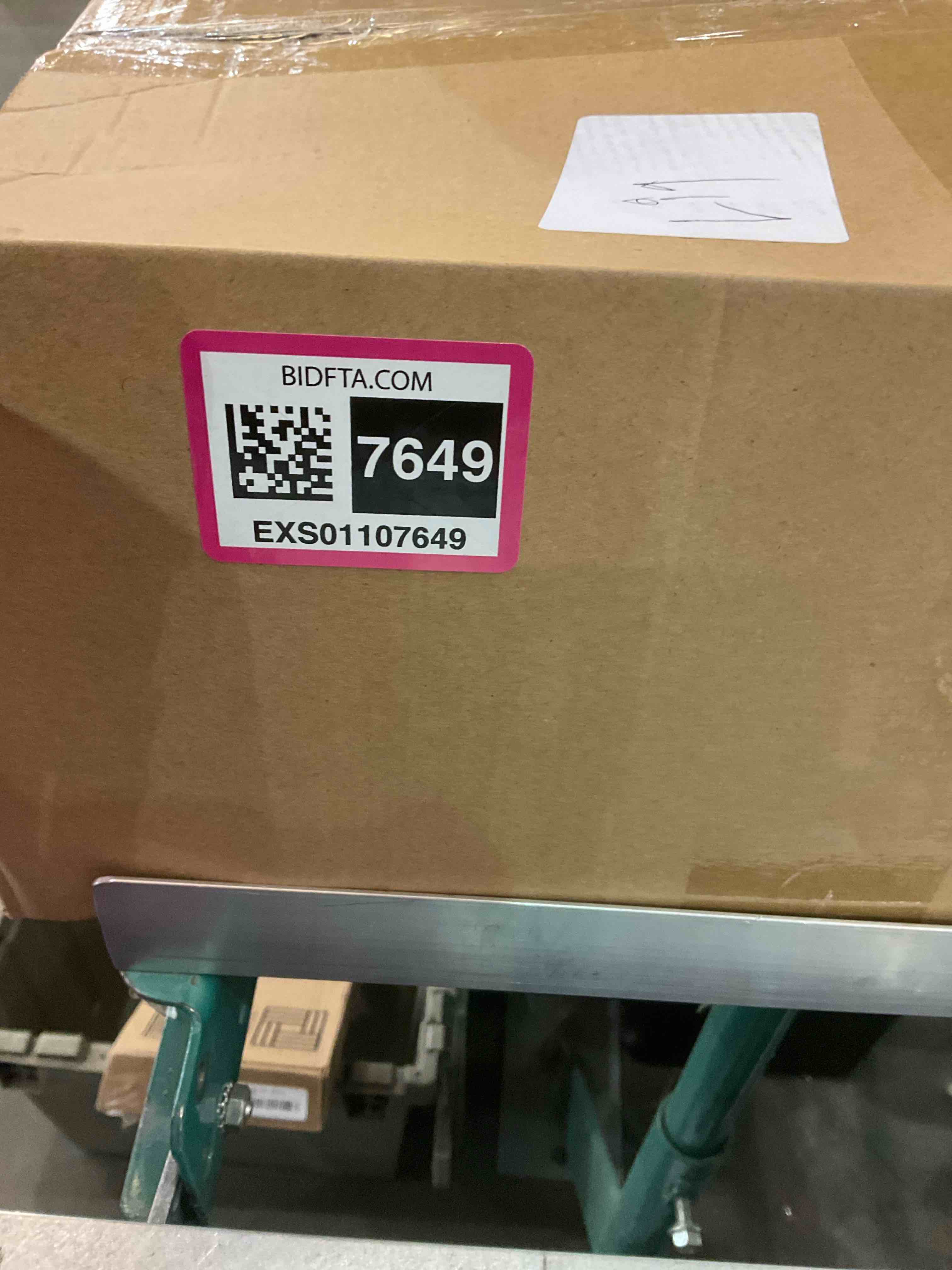 https://s3.amazonaws.com/lotting-images-prod/bidfta/EXS01107649_1708459453363.jpeg