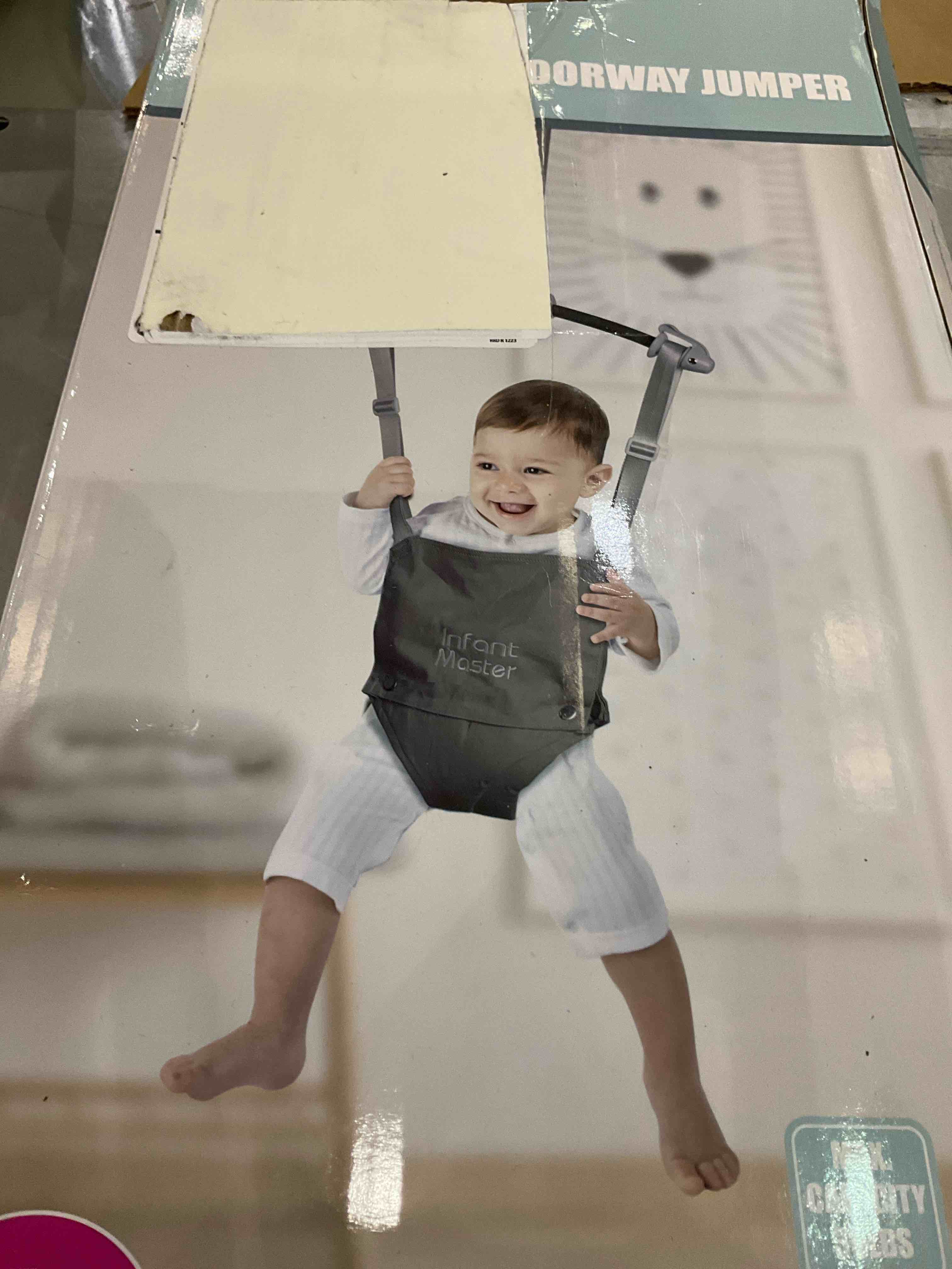 https://s3.amazonaws.com/lotting-images-prod/bidfta/EXS01107855_1708619044562.jpeg