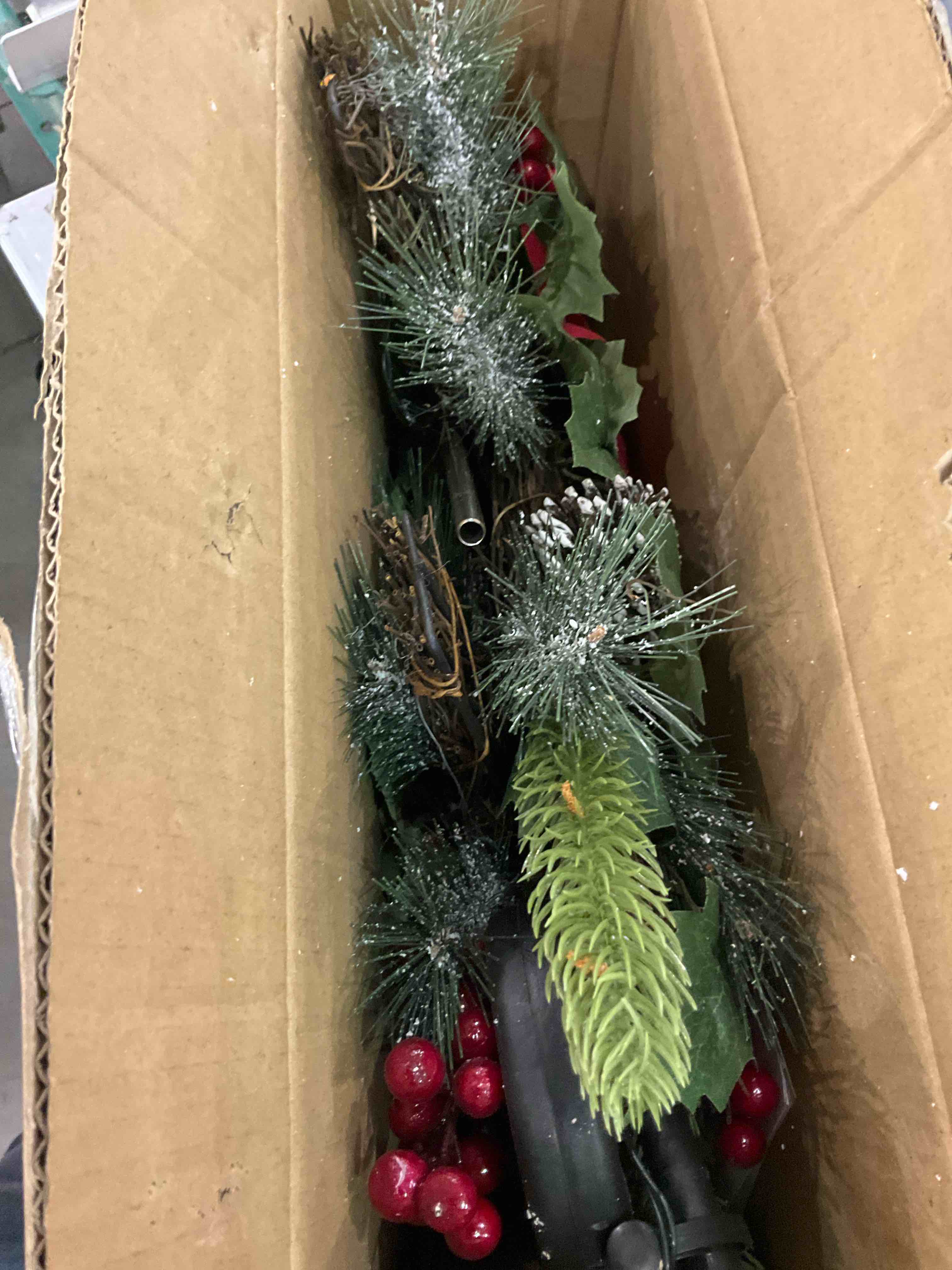 https://s3.amazonaws.com/lotting-images-prod/bidfta/EXS01108001_1706279361674.jpeg