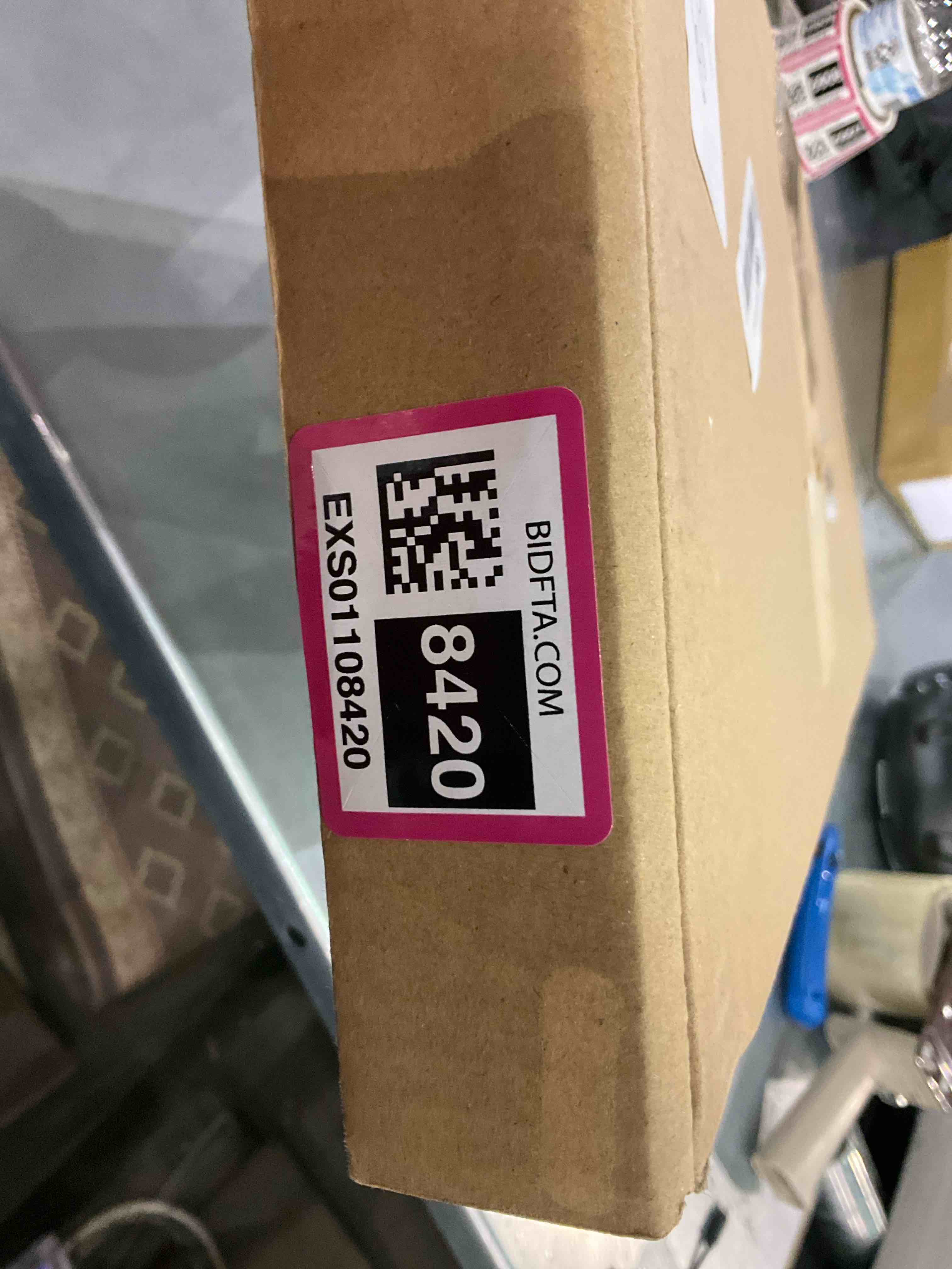 https://s3.amazonaws.com/lotting-images-prod/bidfta/EXS01108420_1708346762475.jpeg
