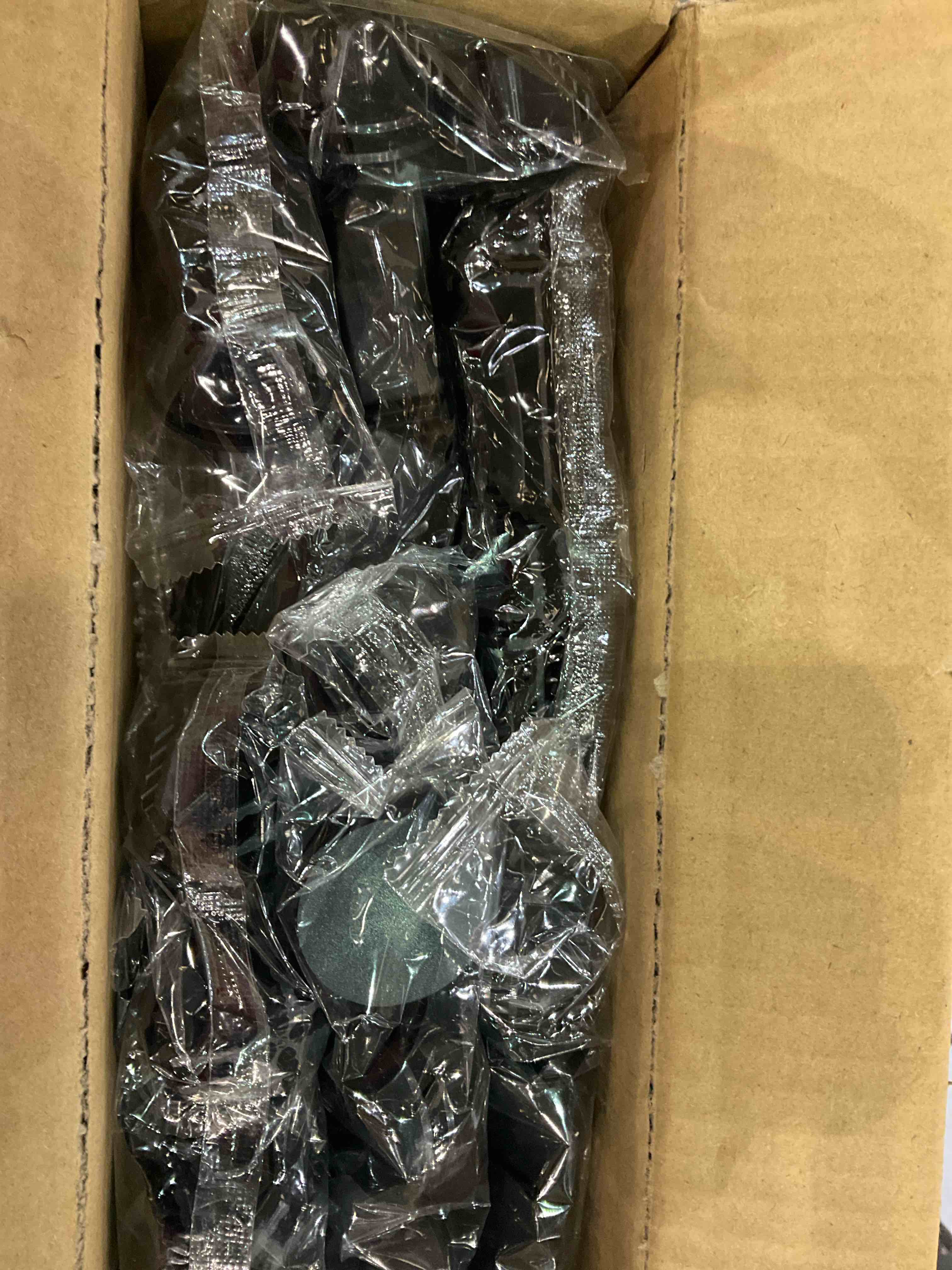 https://s3.amazonaws.com/lotting-images-prod/bidfta/EXS01108442_1708349856274.jpeg