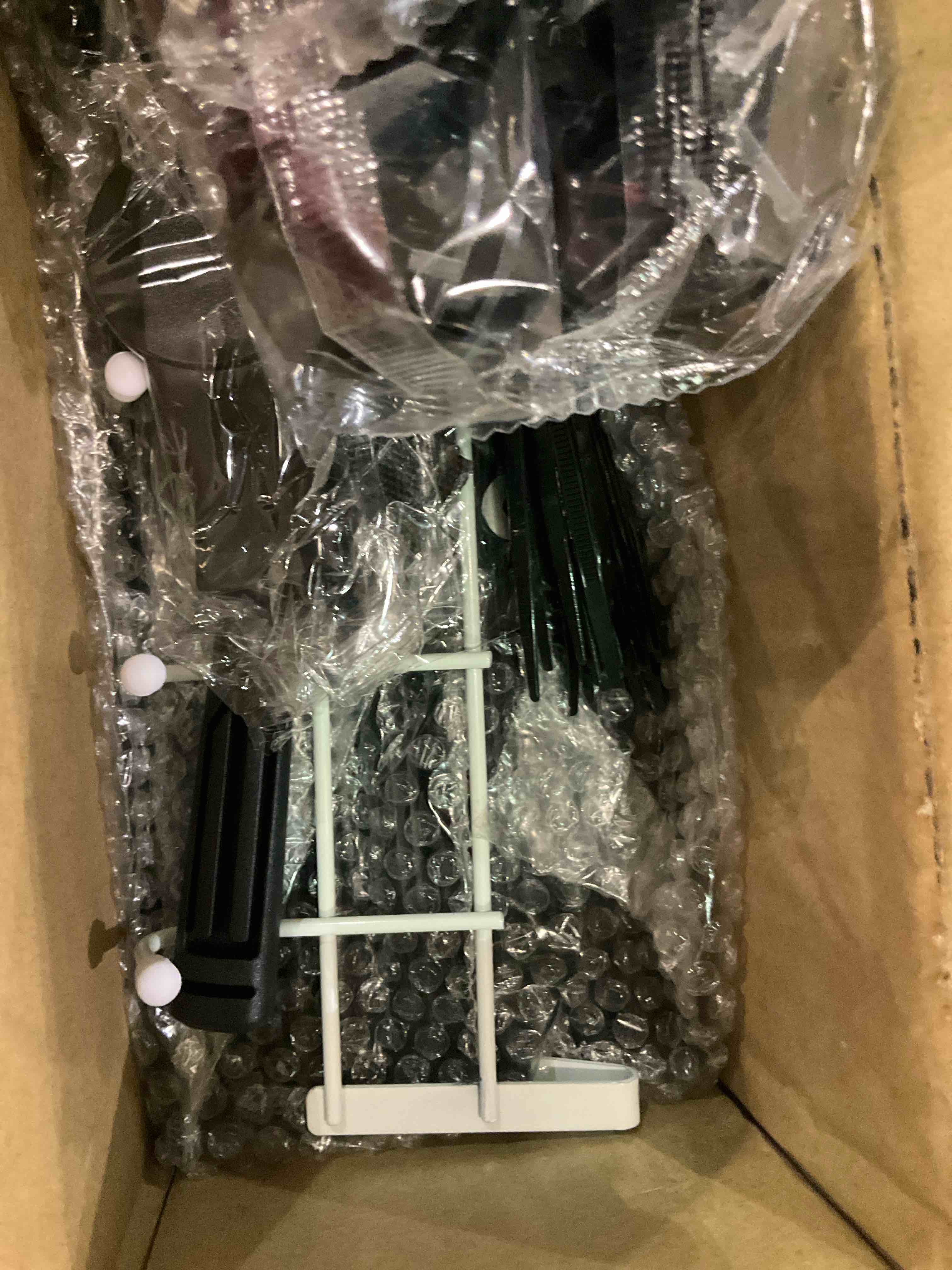 https://s3.amazonaws.com/lotting-images-prod/bidfta/EXS01108442_1708349864781.jpeg