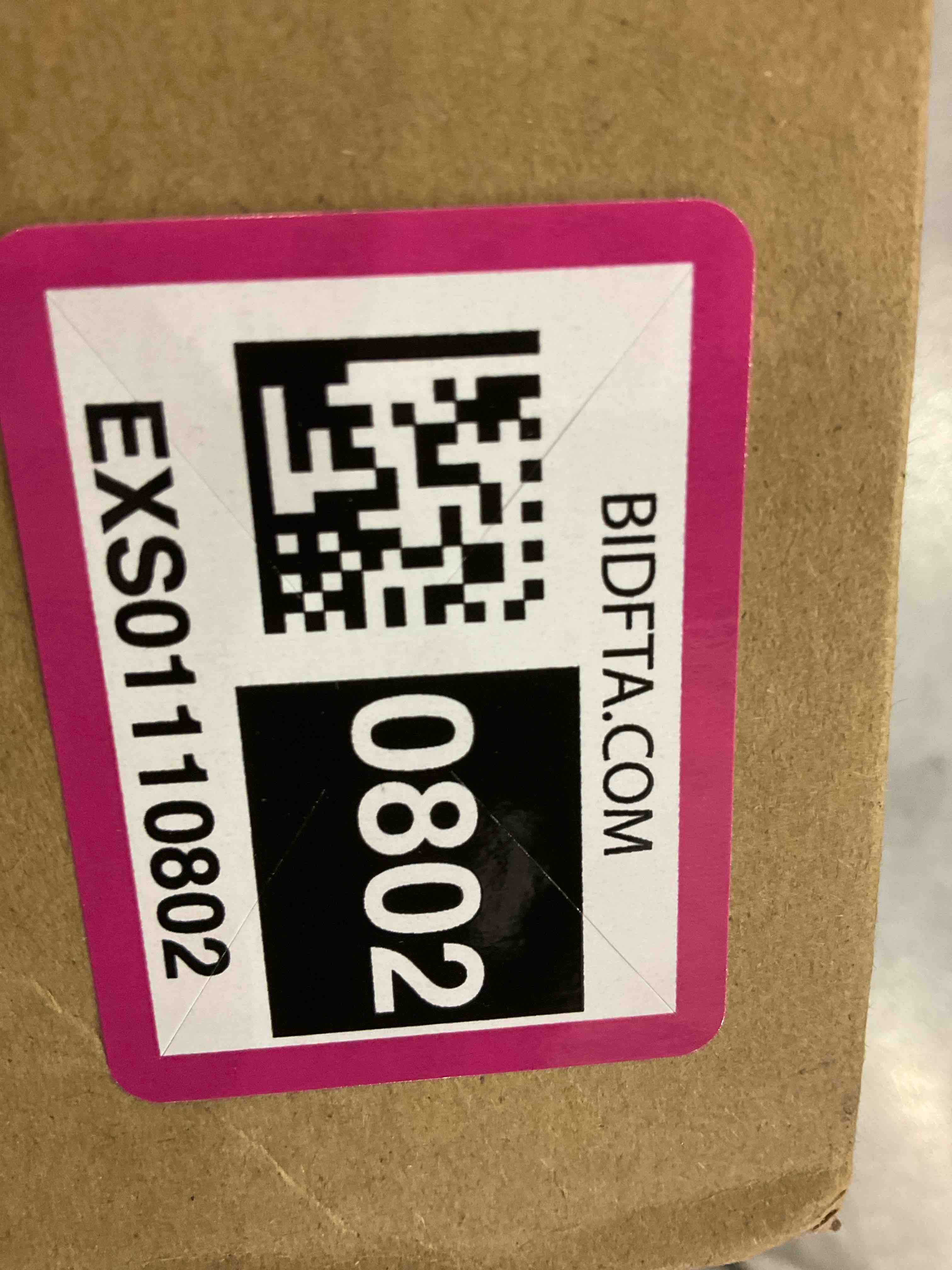https://s3.amazonaws.com/lotting-images-prod/bidfta/EXS01110802_1705678291030.jpeg