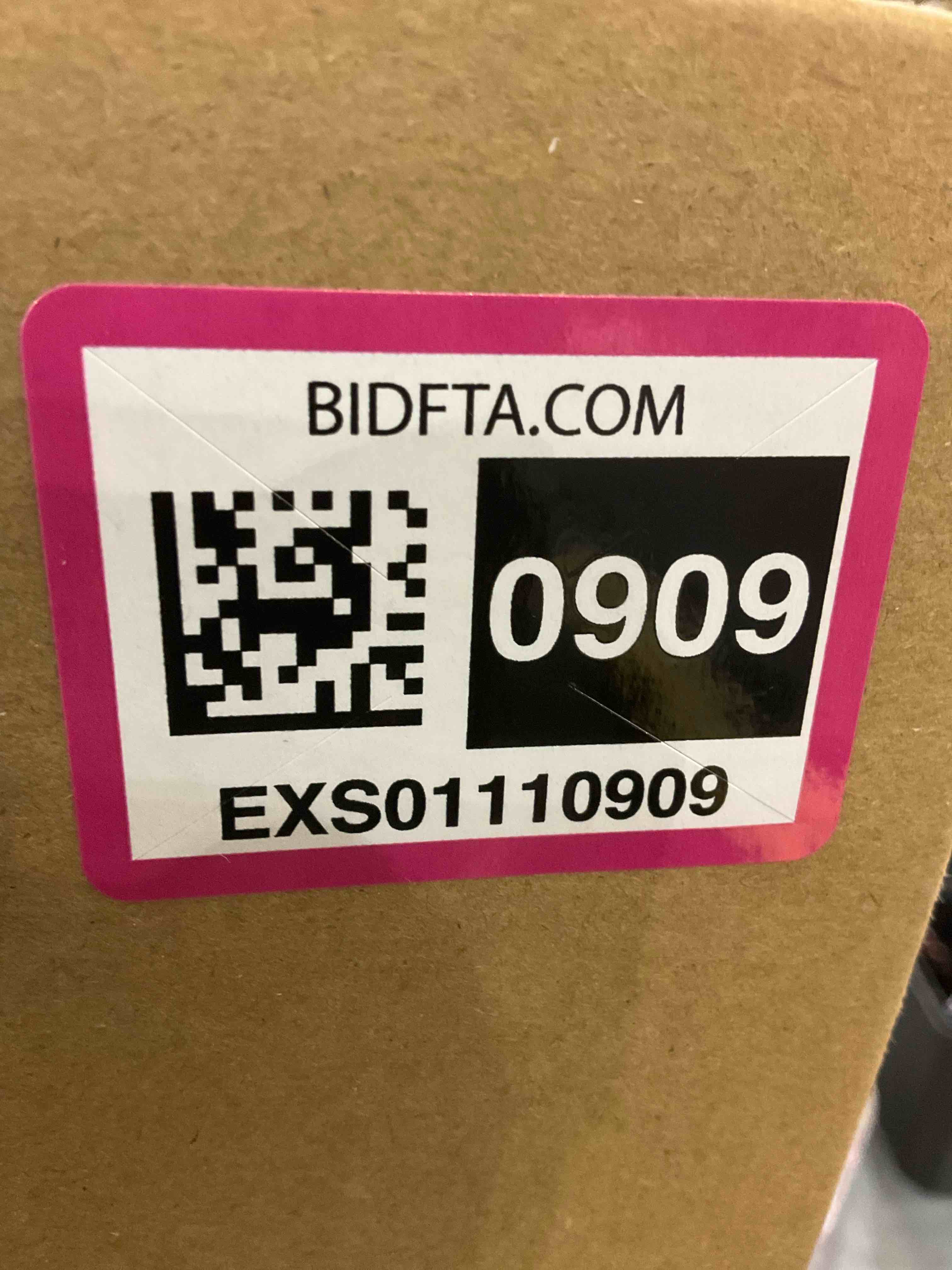 https://s3.amazonaws.com/lotting-images-prod/bidfta/EXS01110909_1705937865286.jpeg
