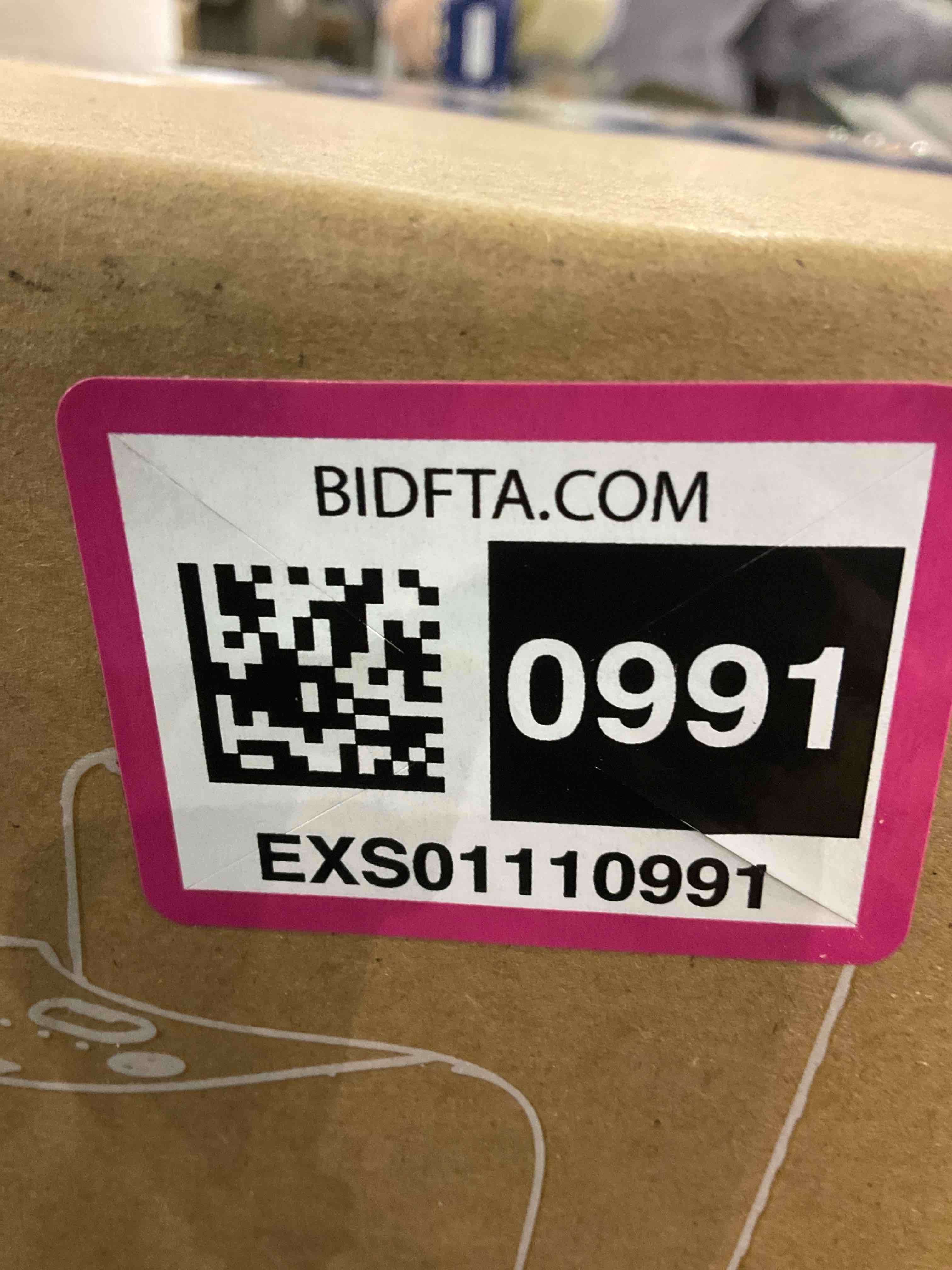 https://s3.amazonaws.com/lotting-images-prod/bidfta/EXS01110991_1706014493017.jpeg