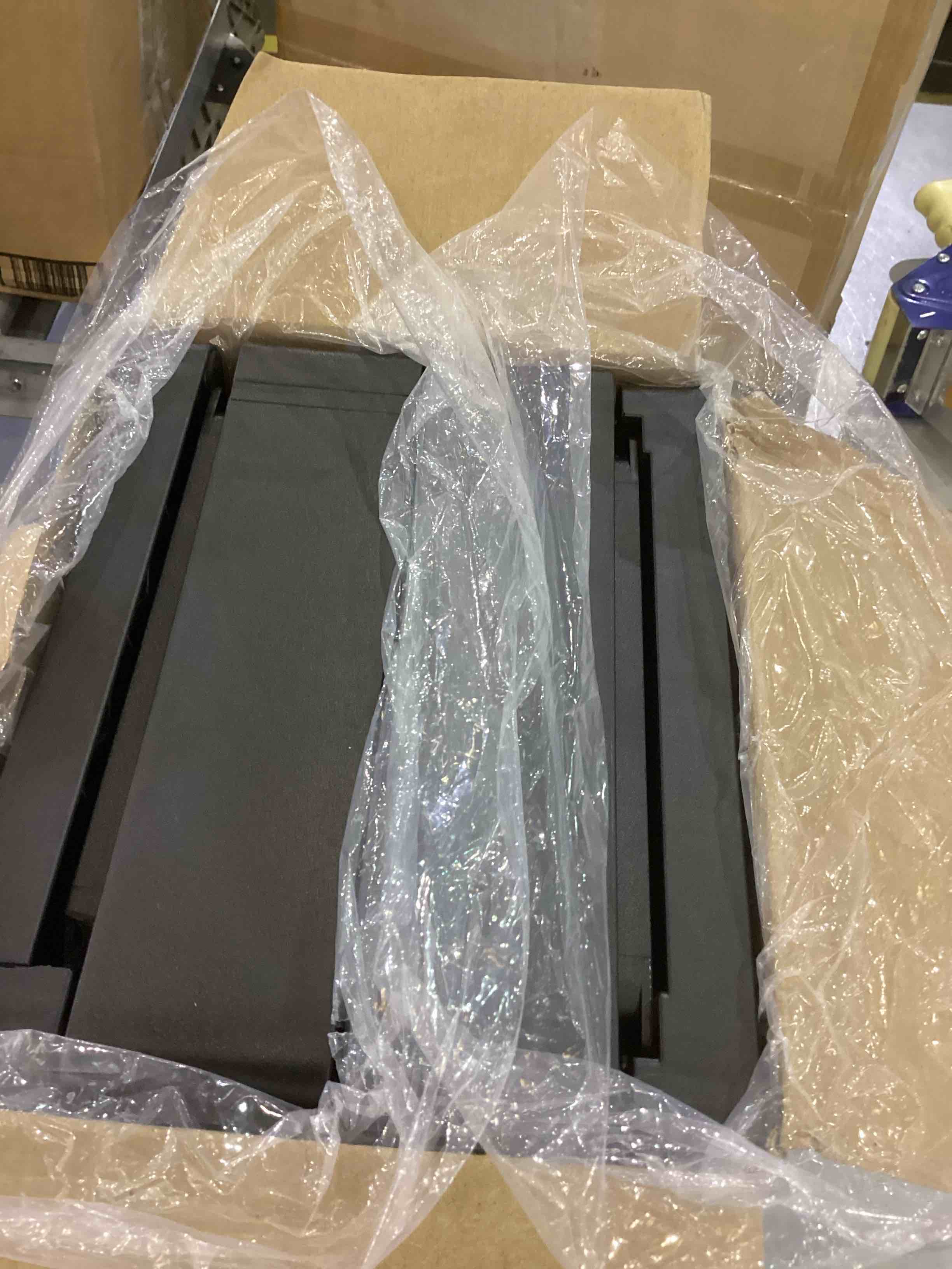 https://s3.amazonaws.com/lotting-images-prod/bidfta/EXS01111504_1704987294123.jpeg