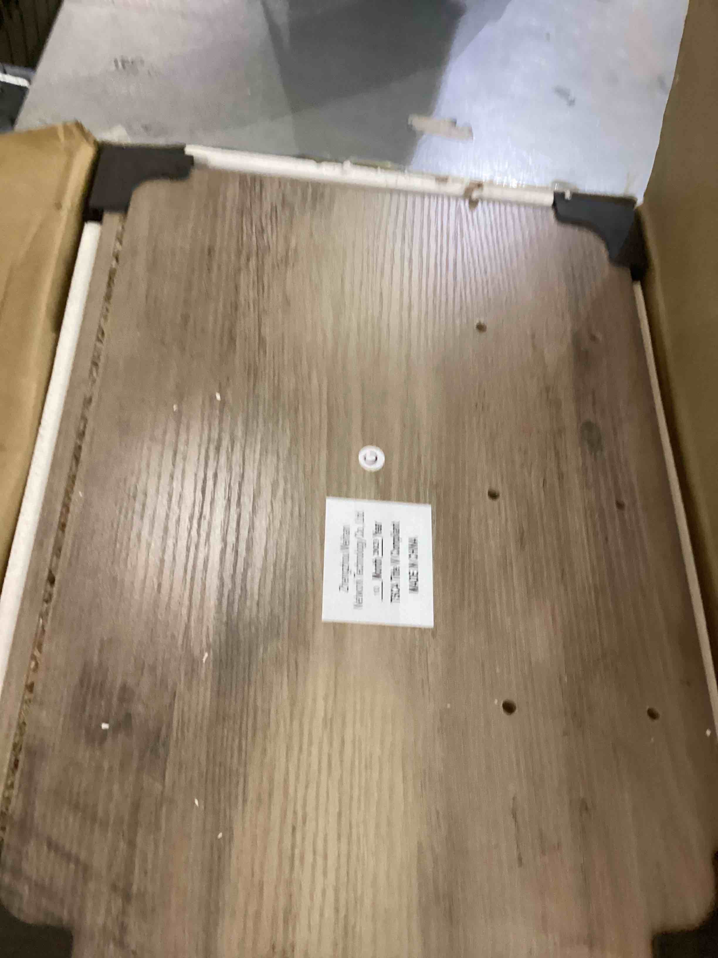 https://s3.amazonaws.com/lotting-images-prod/bidfta/EXS01111540_1704998340912.jpeg