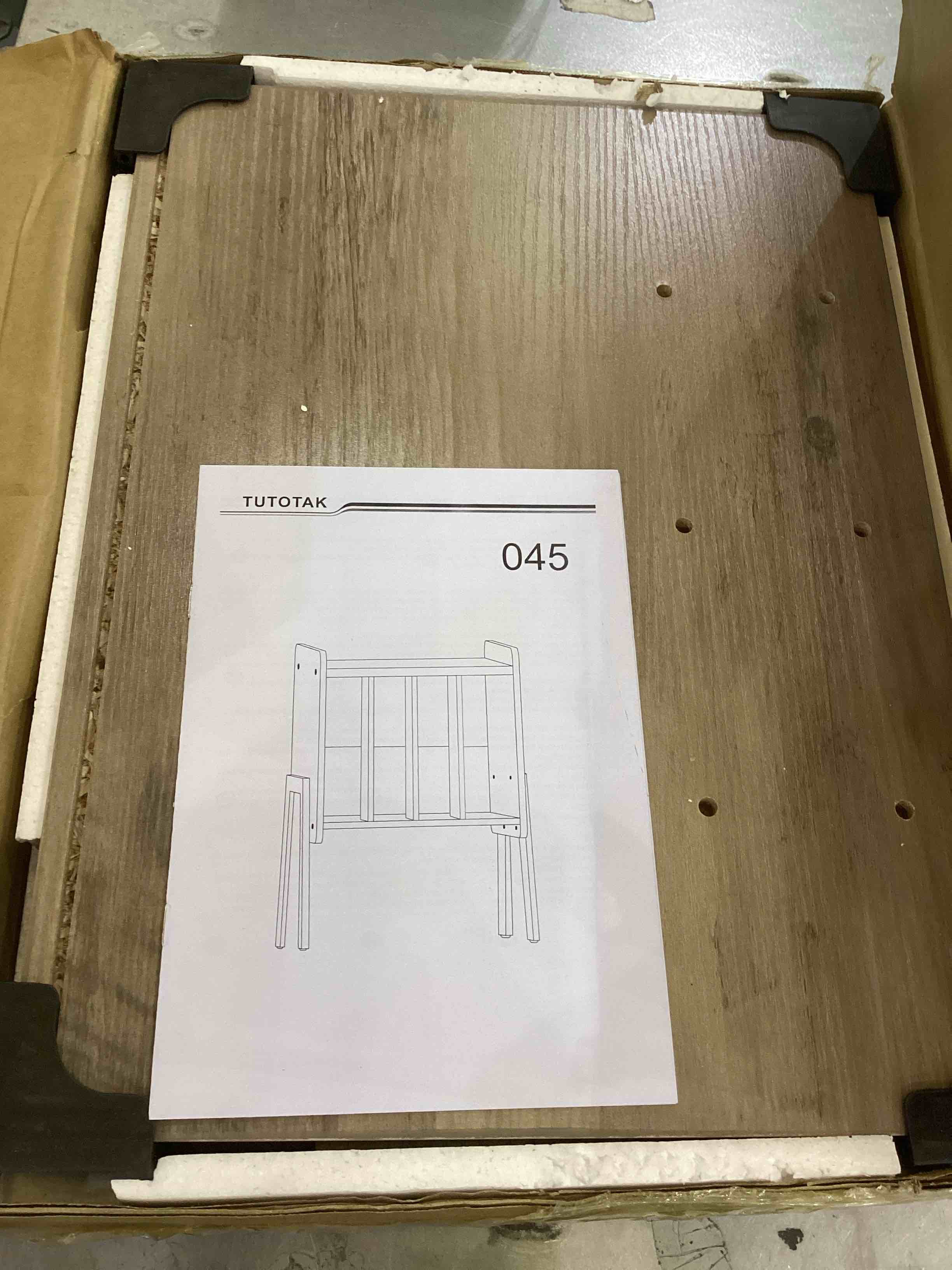 https://s3.amazonaws.com/lotting-images-prod/bidfta/EXS01111540_1704998348027.jpeg