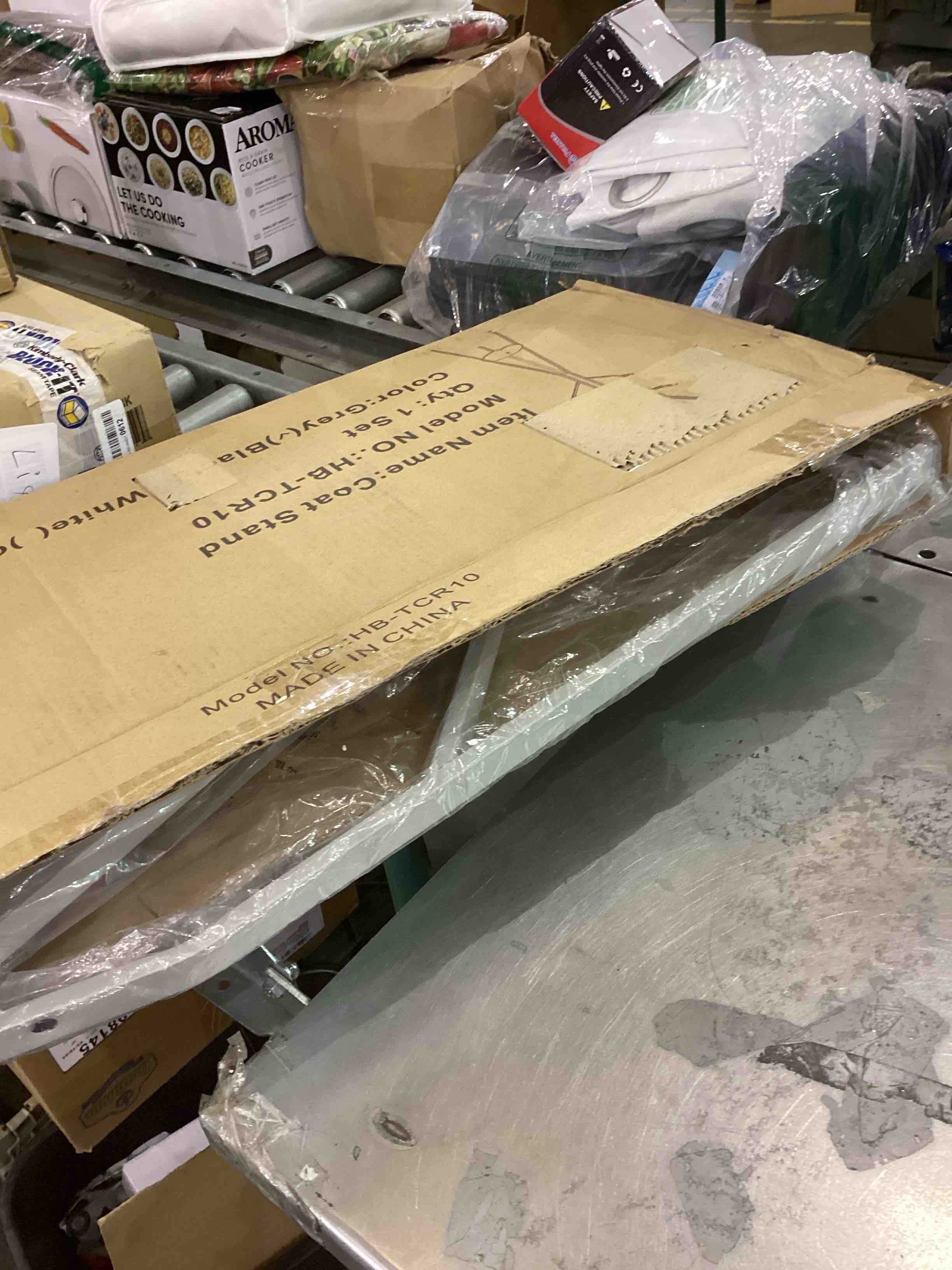 https://s3.amazonaws.com/lotting-images-prod/bidfta/EXS01111580_1705006198549.jpeg