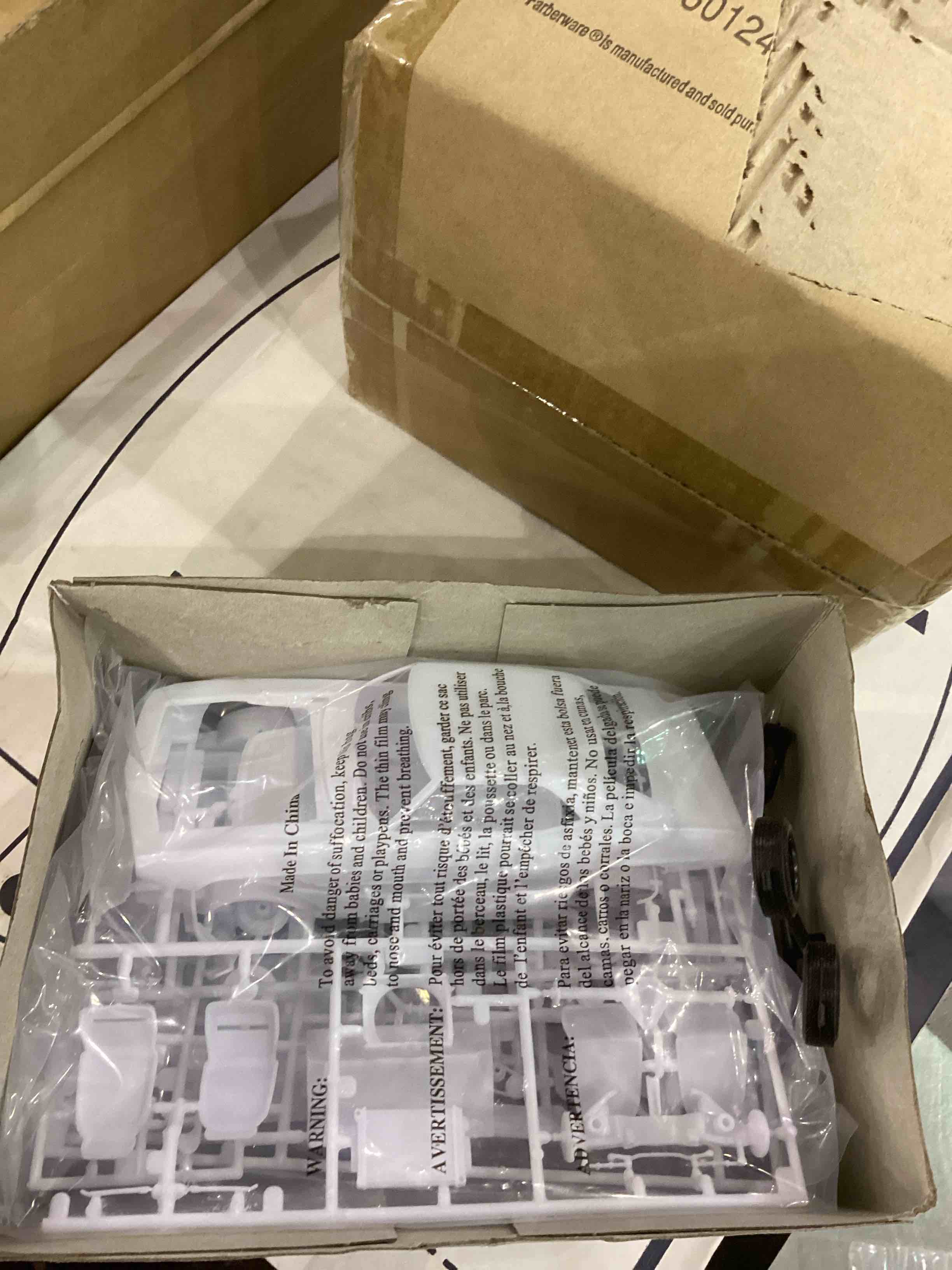 https://s3.amazonaws.com/lotting-images-prod/bidfta/EXS01111656_1705072980968.jpeg