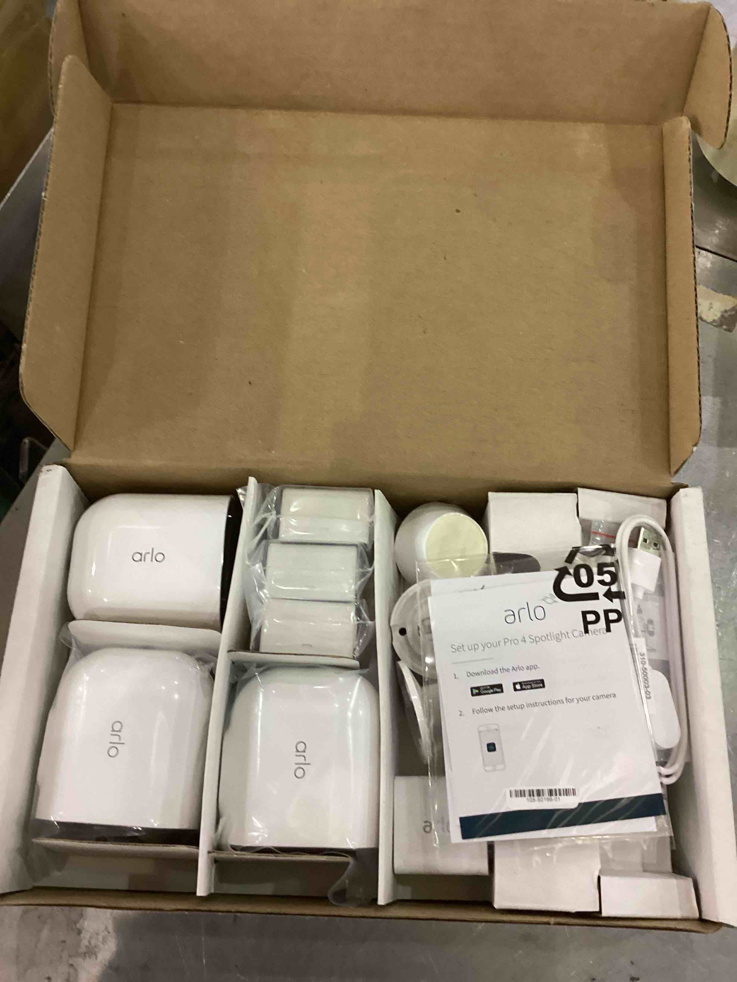 https://s3.amazonaws.com/lotting-images-prod/bidfta/EXS01111708_1705082154561.jpeg