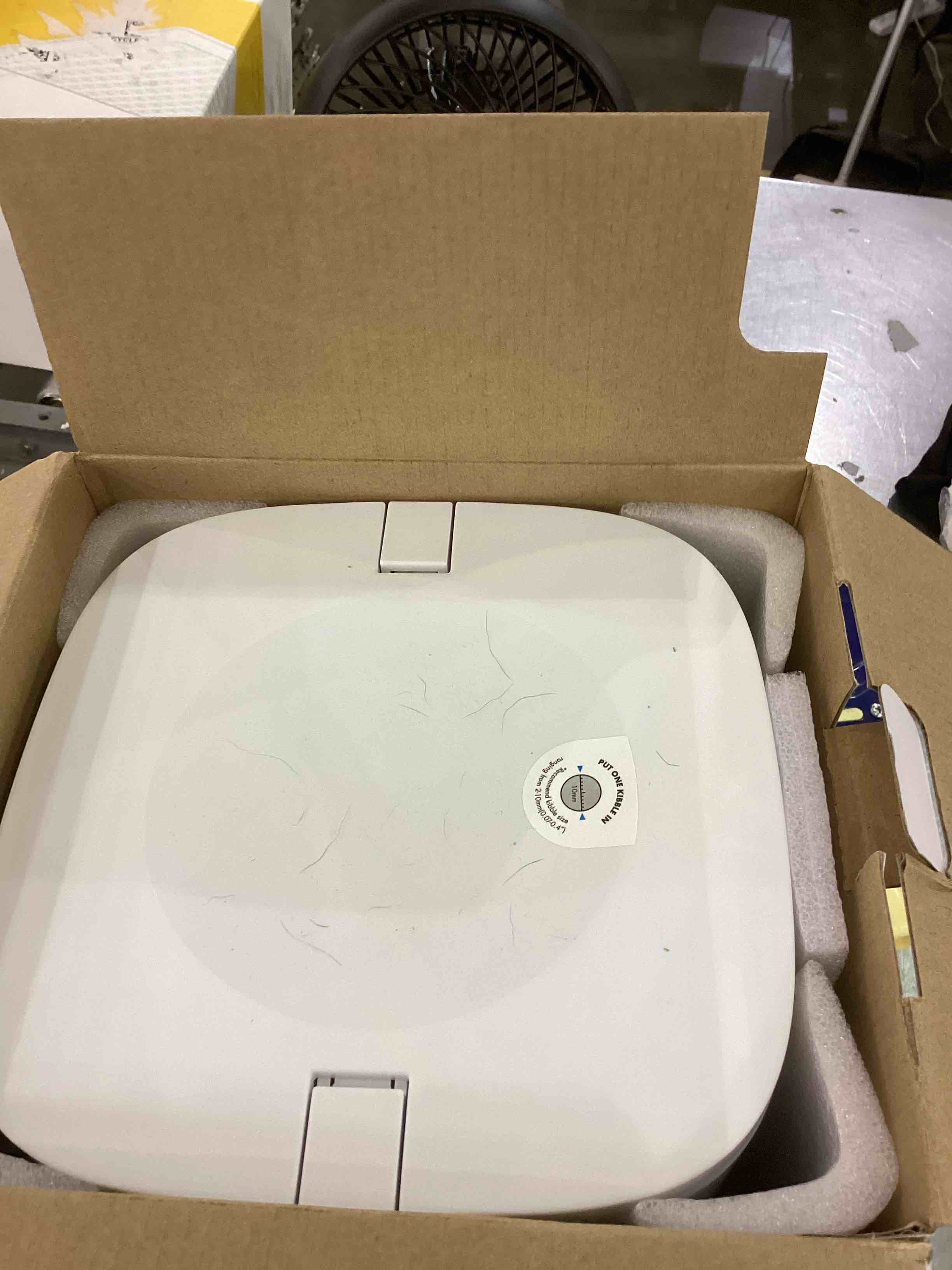https://s3.amazonaws.com/lotting-images-prod/bidfta/EXS01111732_1705085566817.jpeg