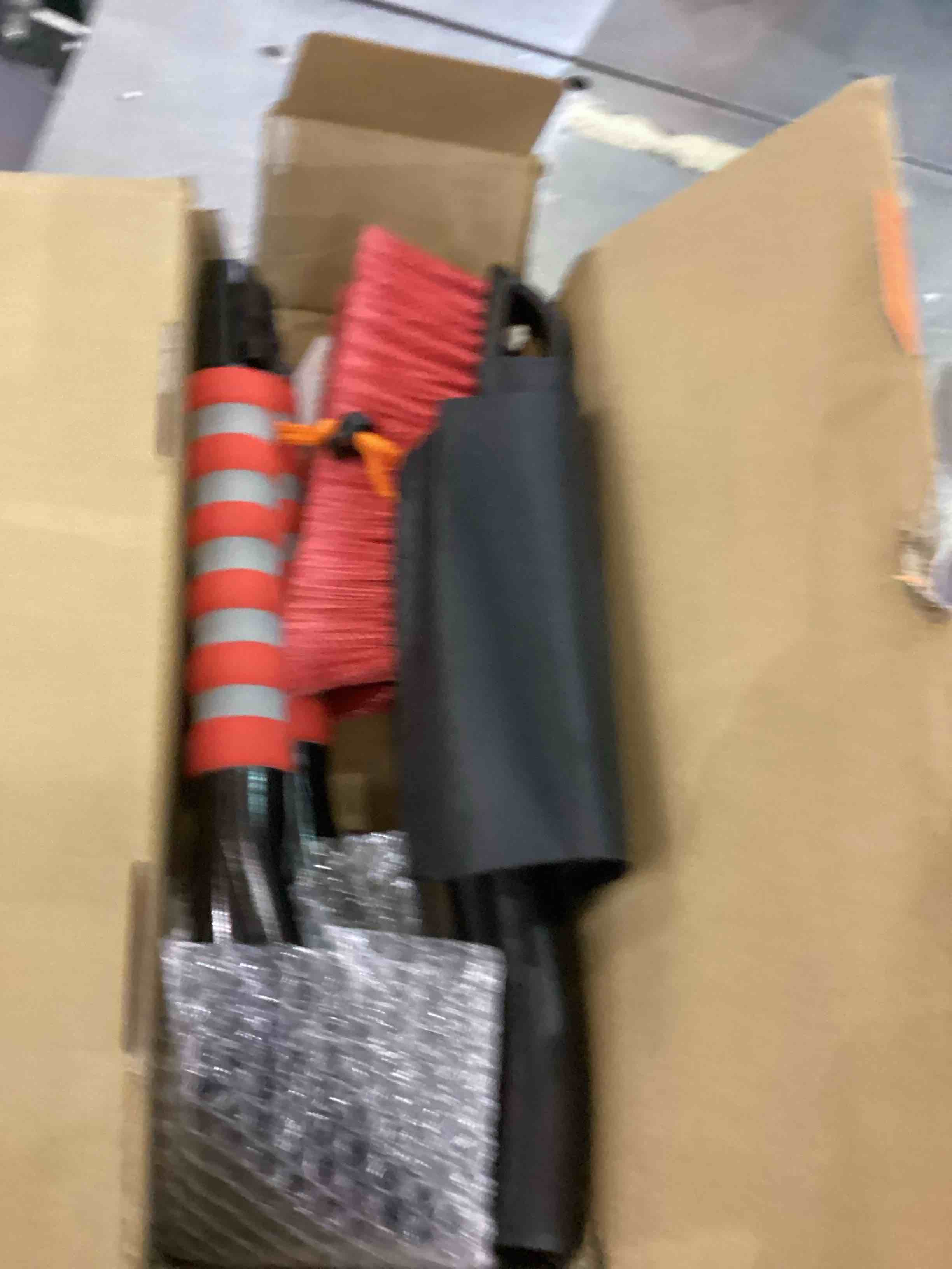 https://s3.amazonaws.com/lotting-images-prod/bidfta/EXS01111943_1705592914934.jpeg