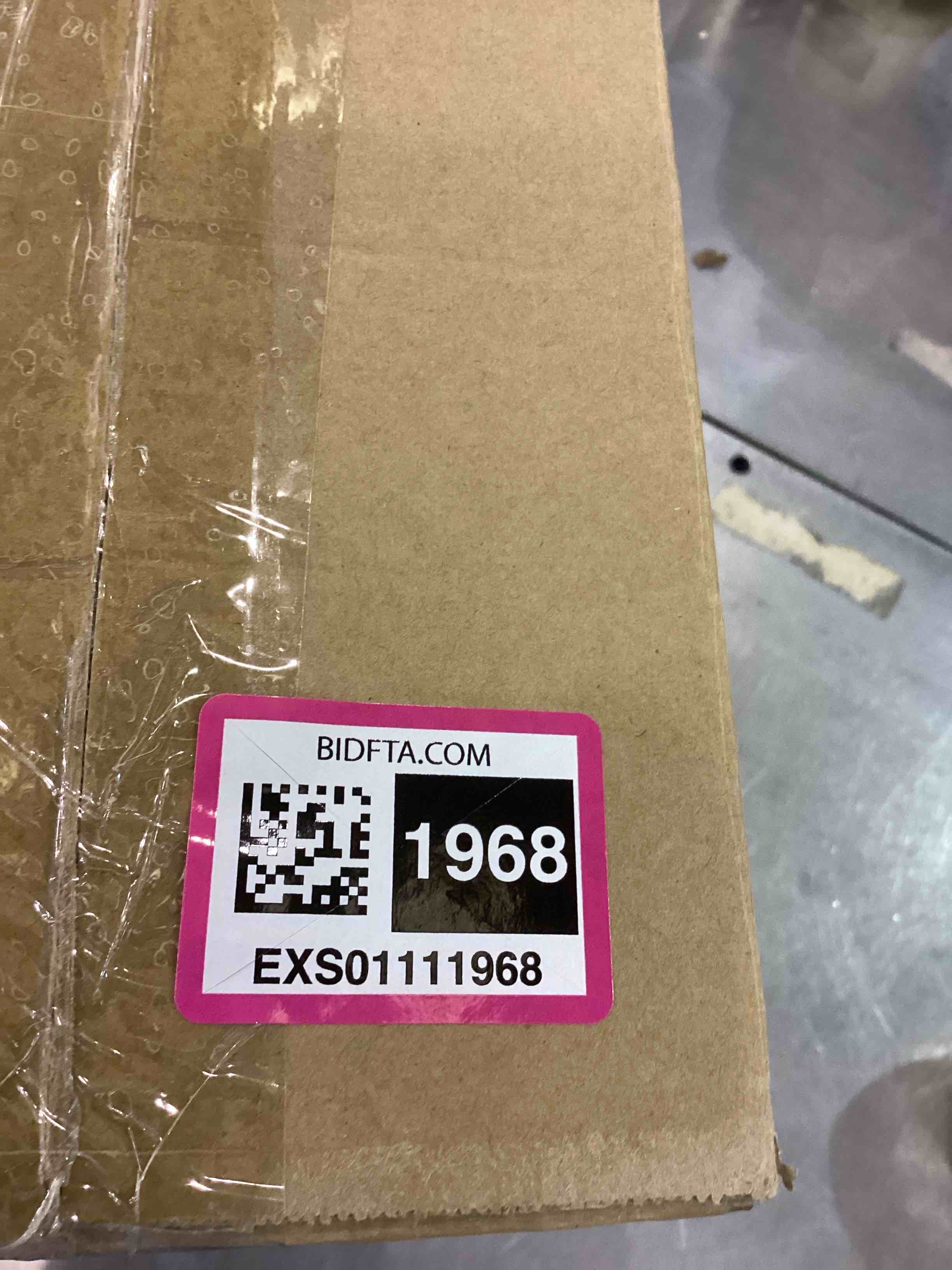 https://s3.amazonaws.com/lotting-images-prod/bidfta/EXS01111968_1705596895616.jpeg