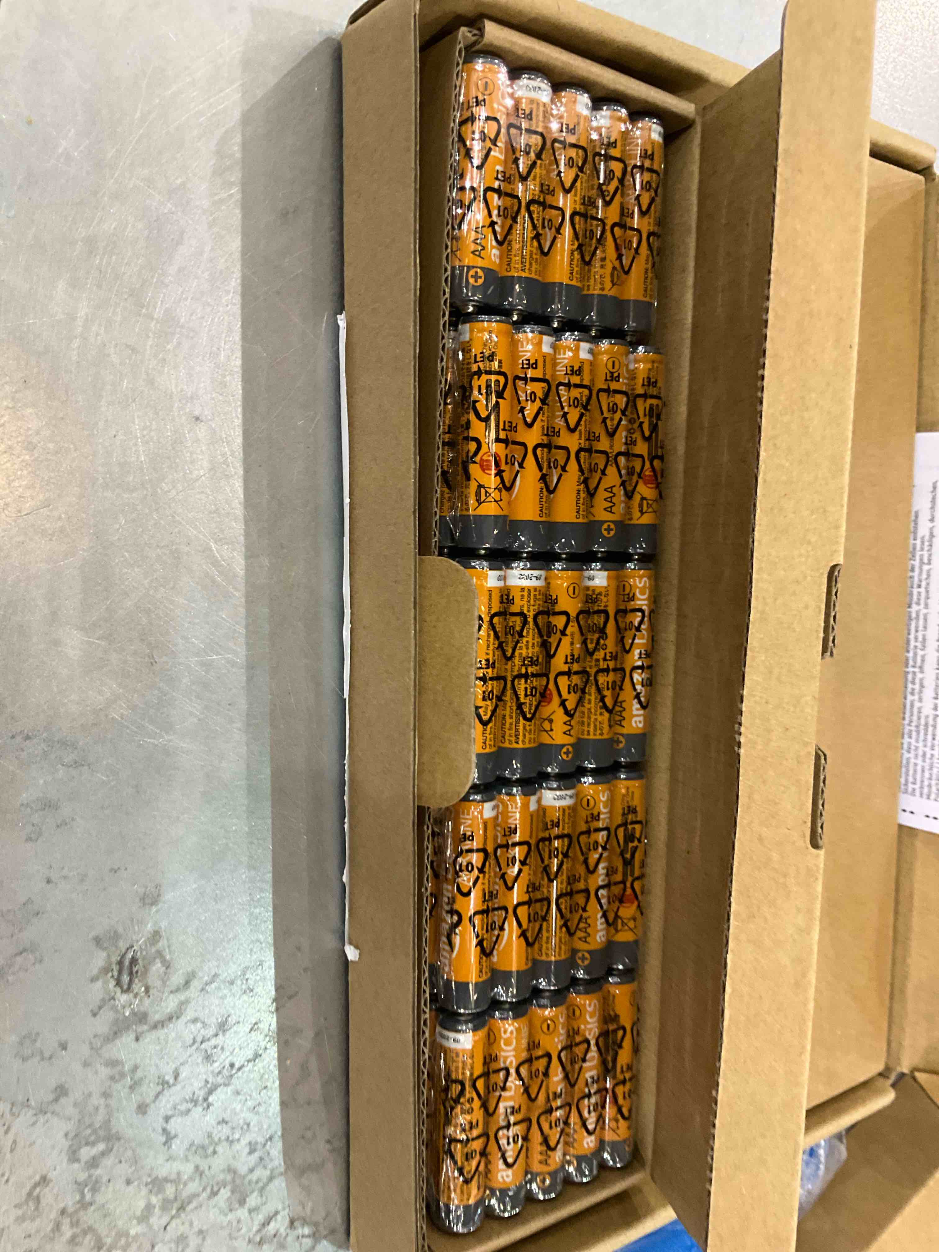 https://s3.amazonaws.com/lotting-images-prod/bidfta/EXS01113205_1706040678372.jpeg