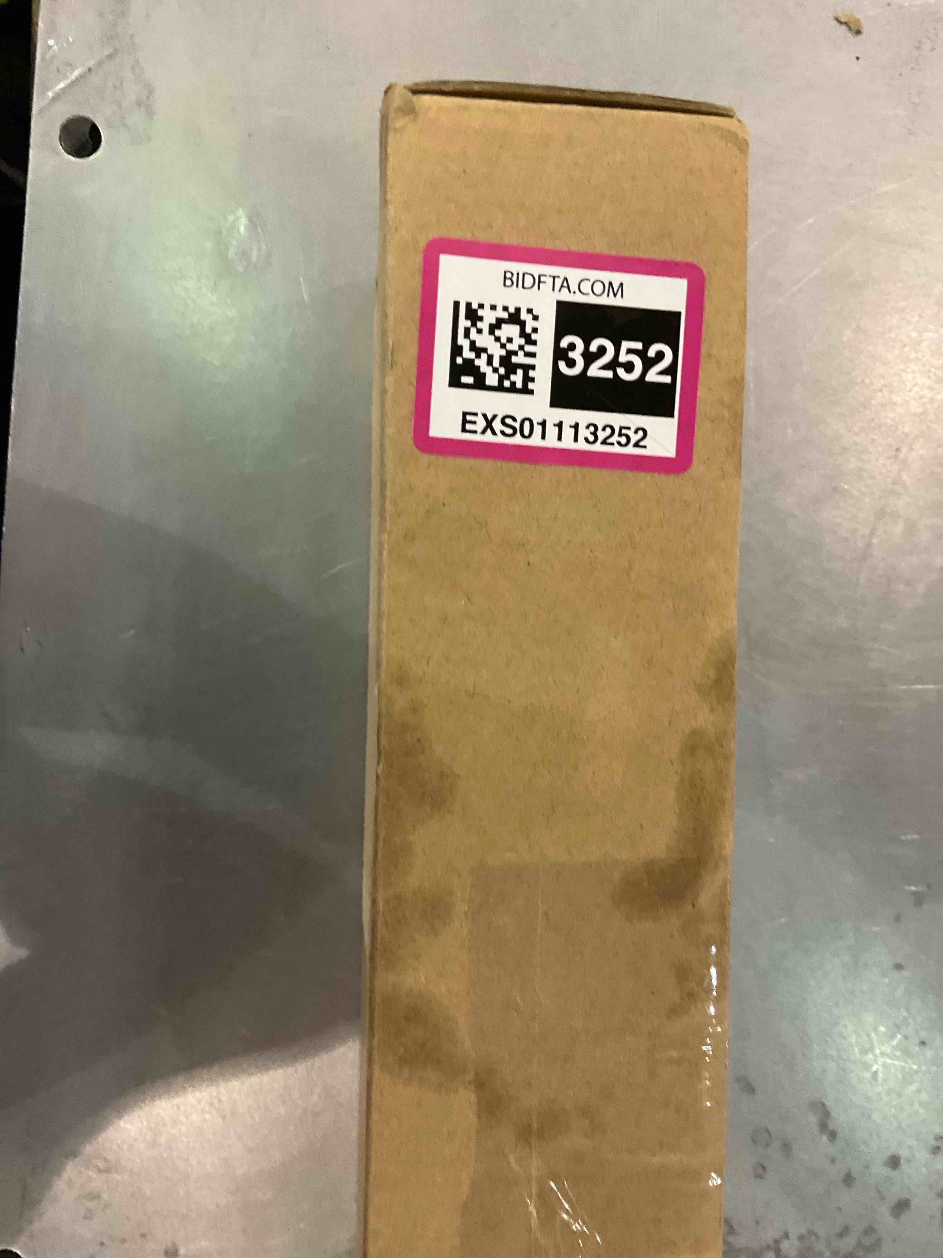 https://s3.amazonaws.com/lotting-images-prod/bidfta/EXS01113252_1706099885550.jpeg