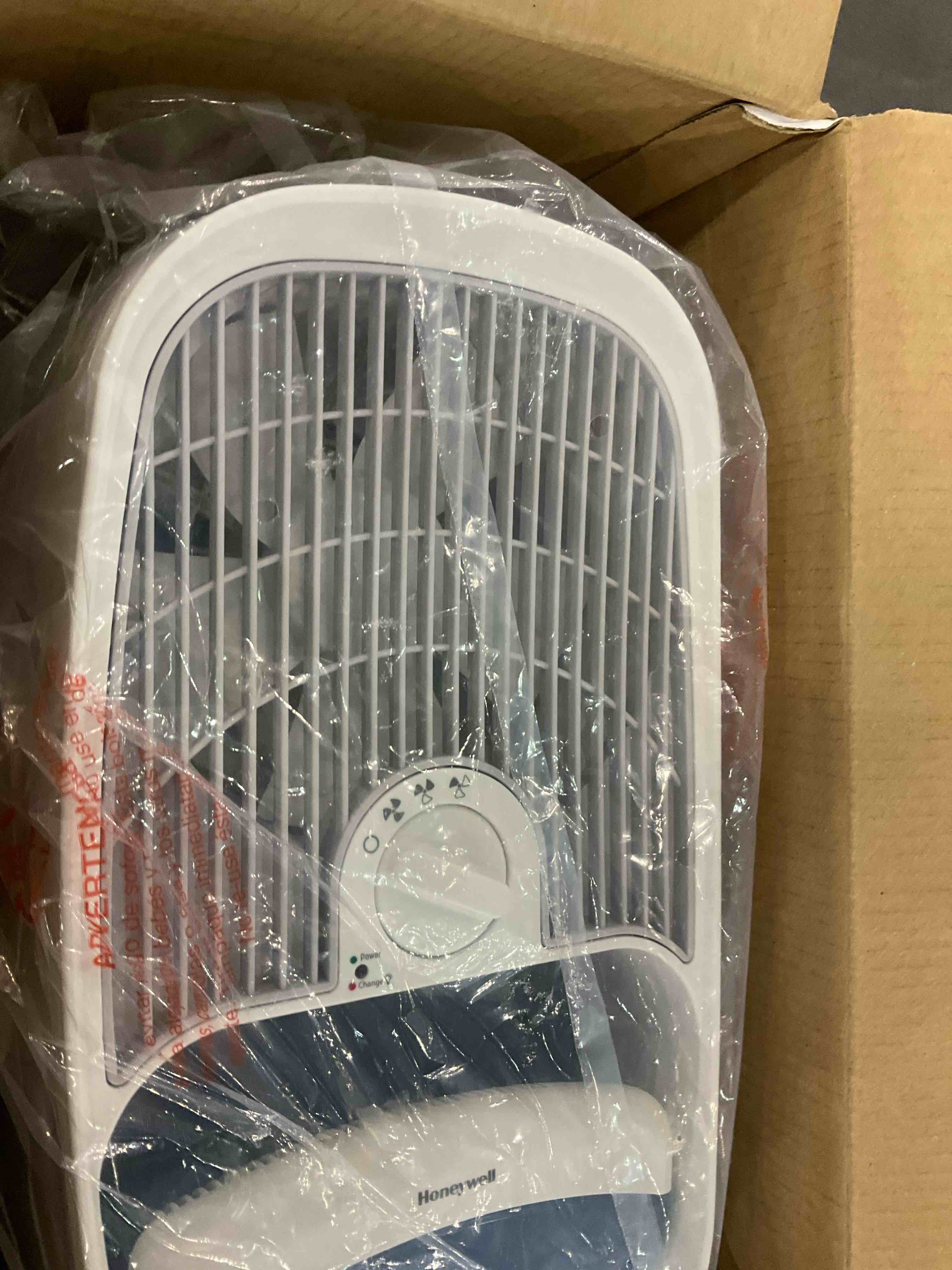 https://s3.amazonaws.com/lotting-images-prod/bidfta/EXS01113272_1706103809713.jpeg