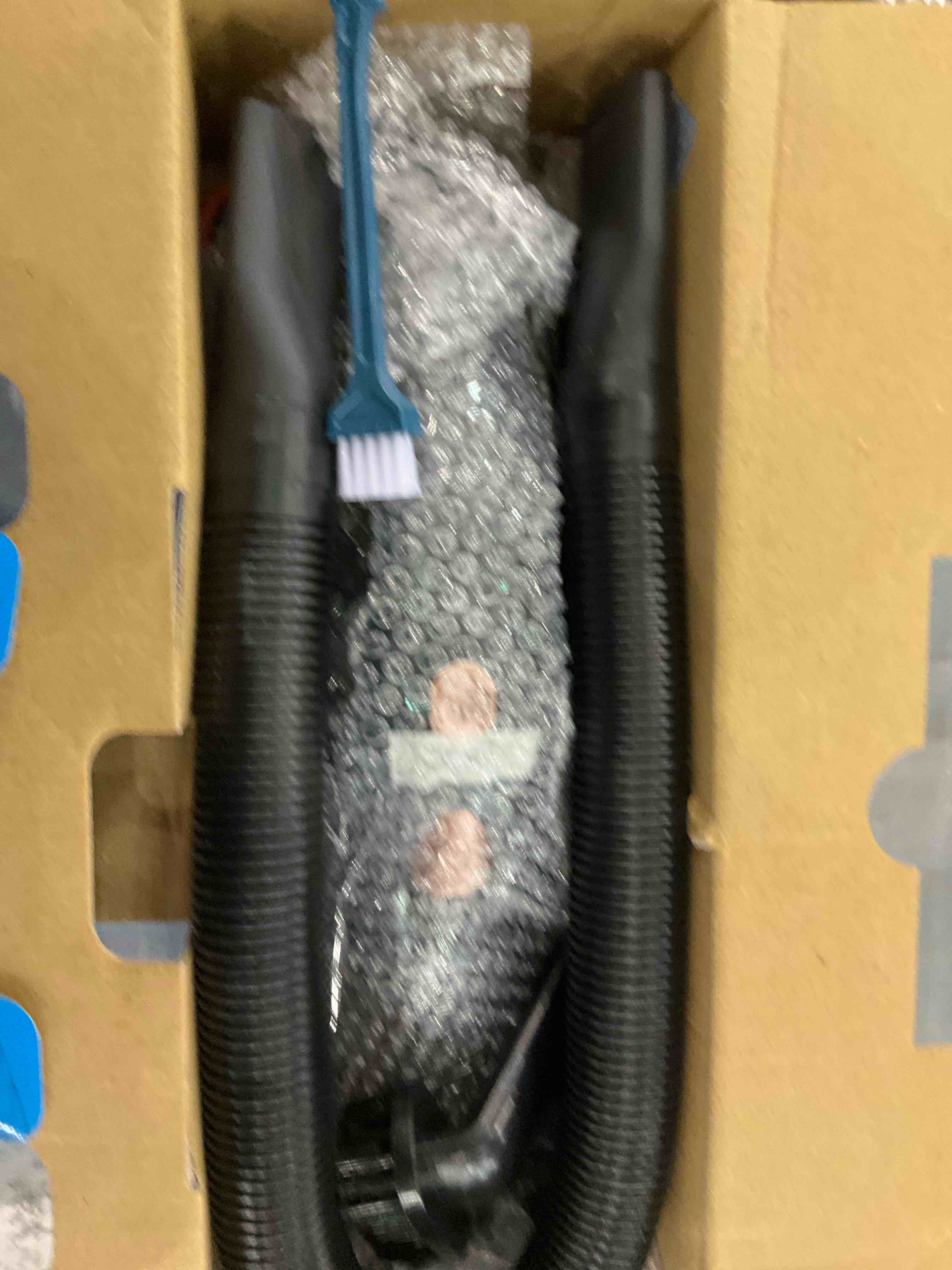https://s3.amazonaws.com/lotting-images-prod/bidfta/EXS01113312_1706113176344.jpeg