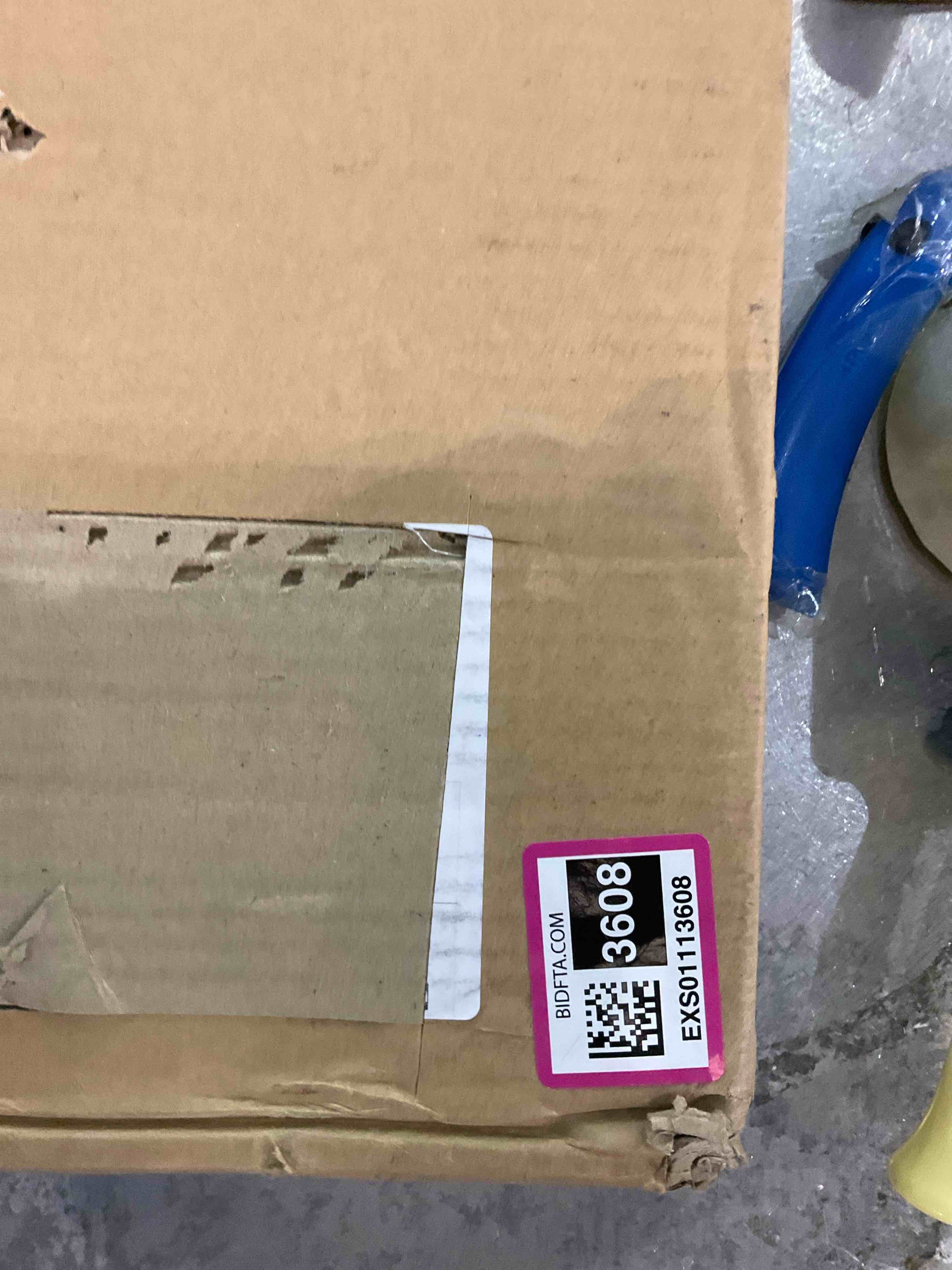 https://s3.amazonaws.com/lotting-images-prod/bidfta/EXS01113608_1705930409478.jpeg