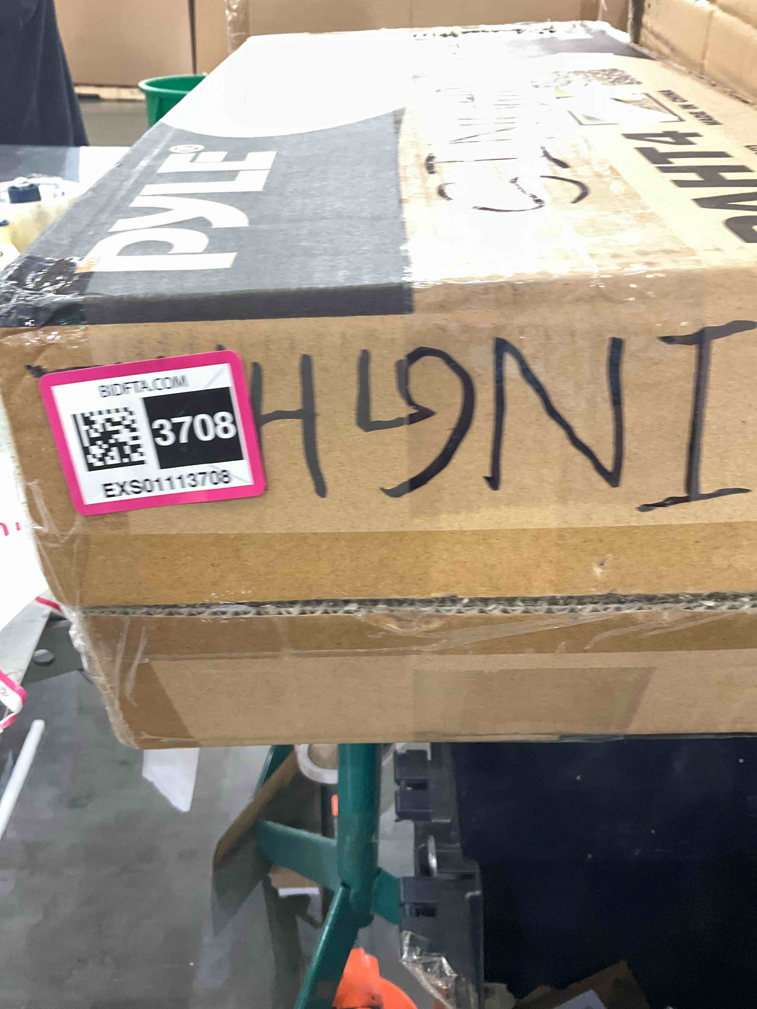 https://s3.amazonaws.com/lotting-images-prod/bidfta/EXS01113708_1705945255376.jpeg