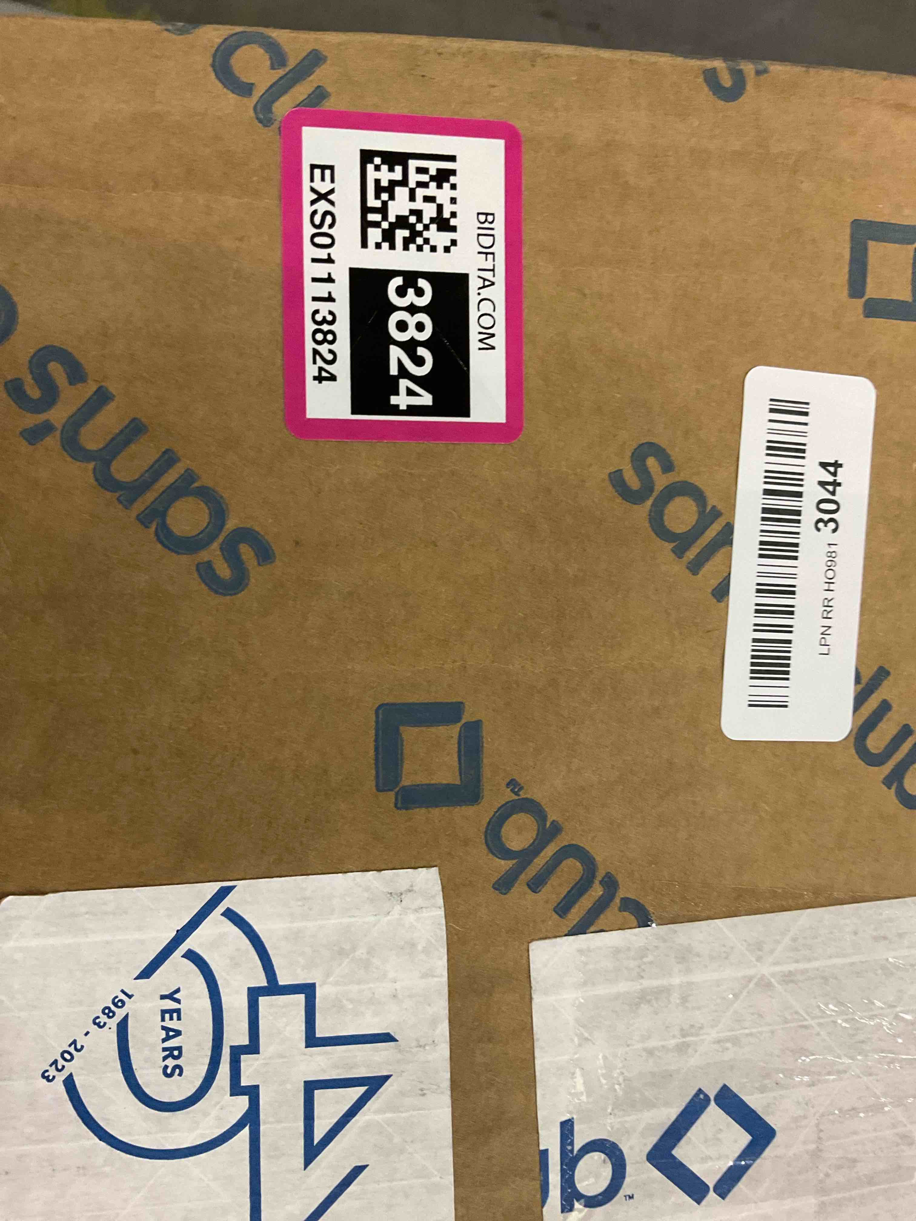 https://s3.amazonaws.com/lotting-images-prod/bidfta/EXS01113824_1706023013218.jpeg