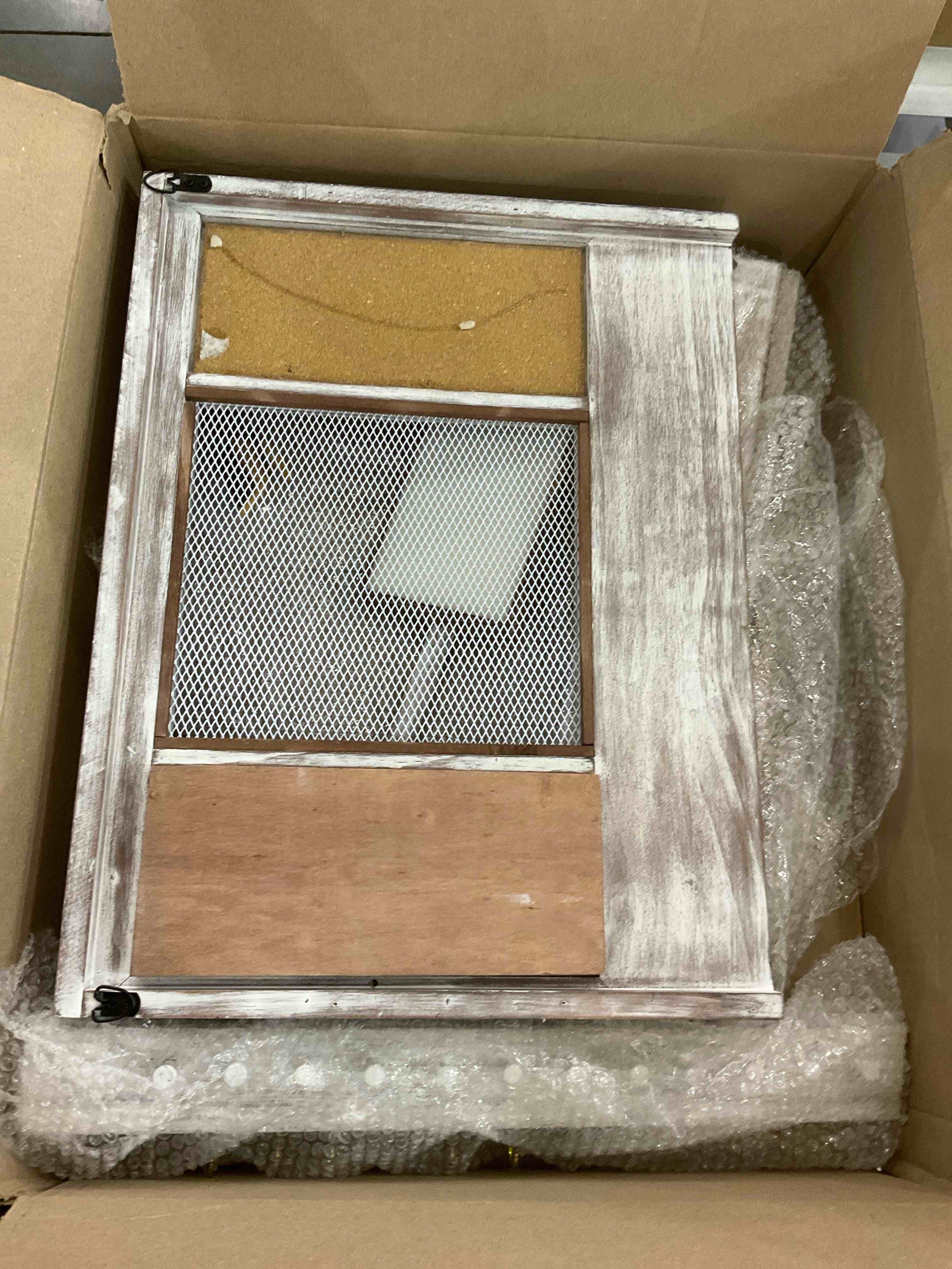 https://s3.amazonaws.com/lotting-images-prod/bidfta/EXS01115635_1705002926410.jpeg
