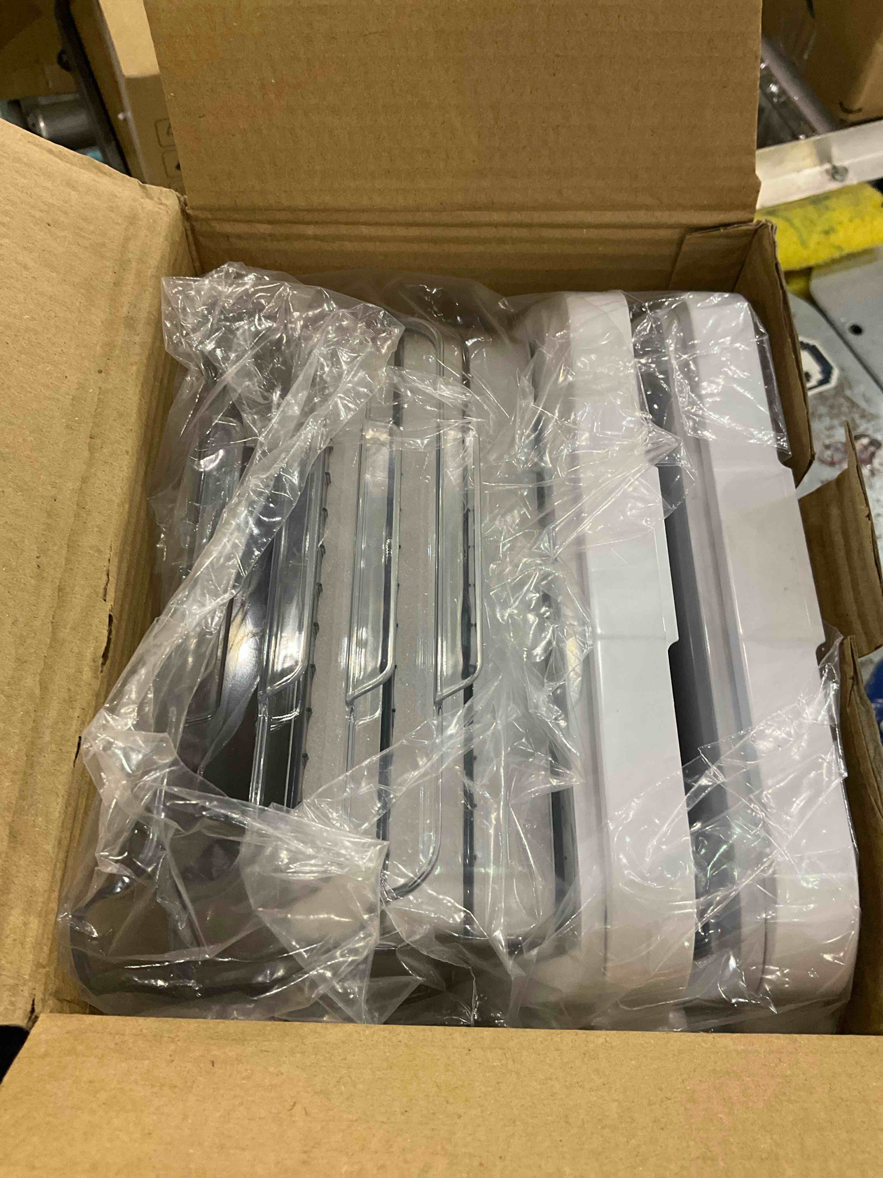 https://s3.amazonaws.com/lotting-images-prod/bidfta/EXS01115712_1705066394553.jpeg