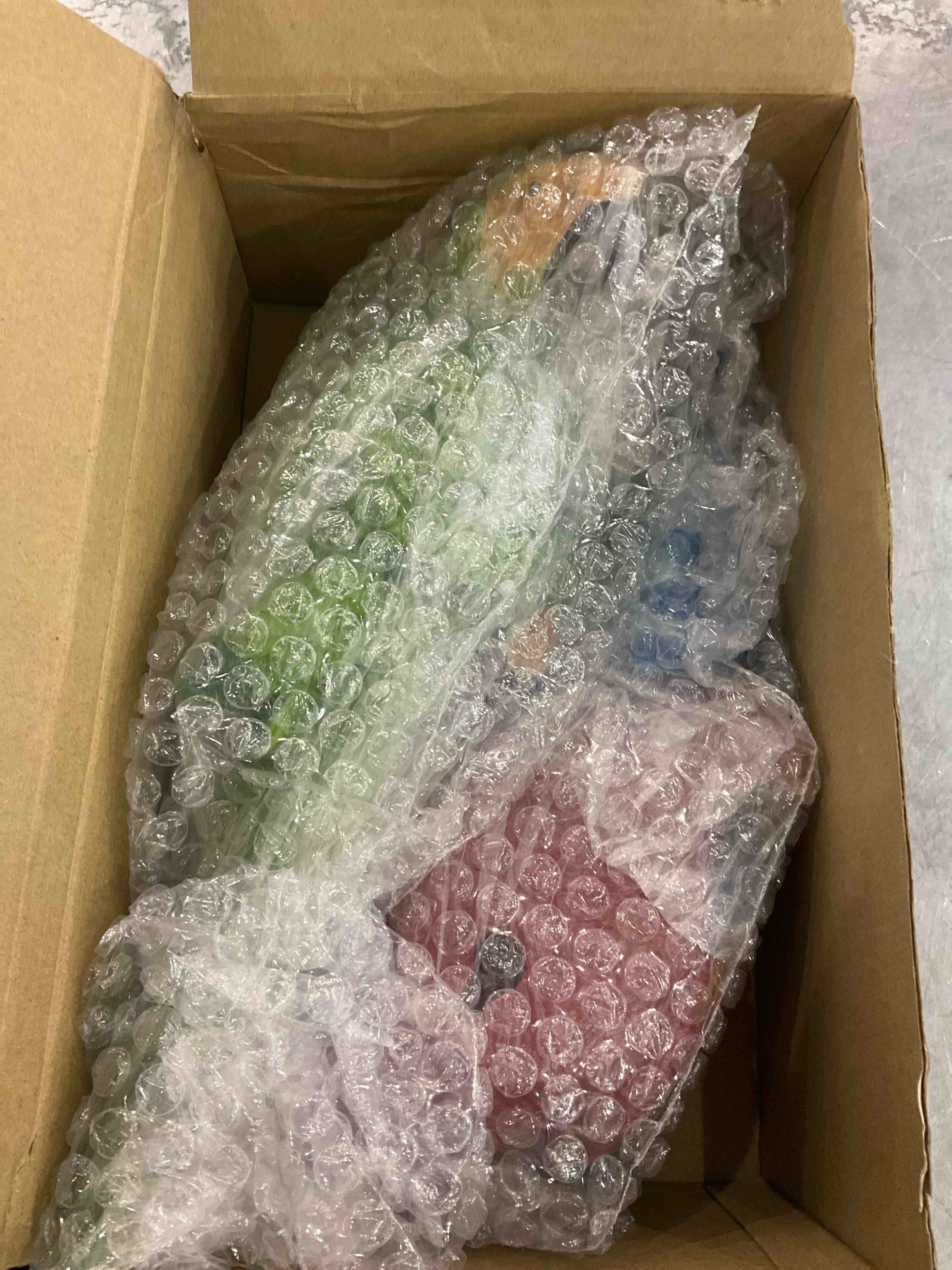 https://s3.amazonaws.com/lotting-images-prod/bidfta/EXS01115744_1705072227428.jpeg