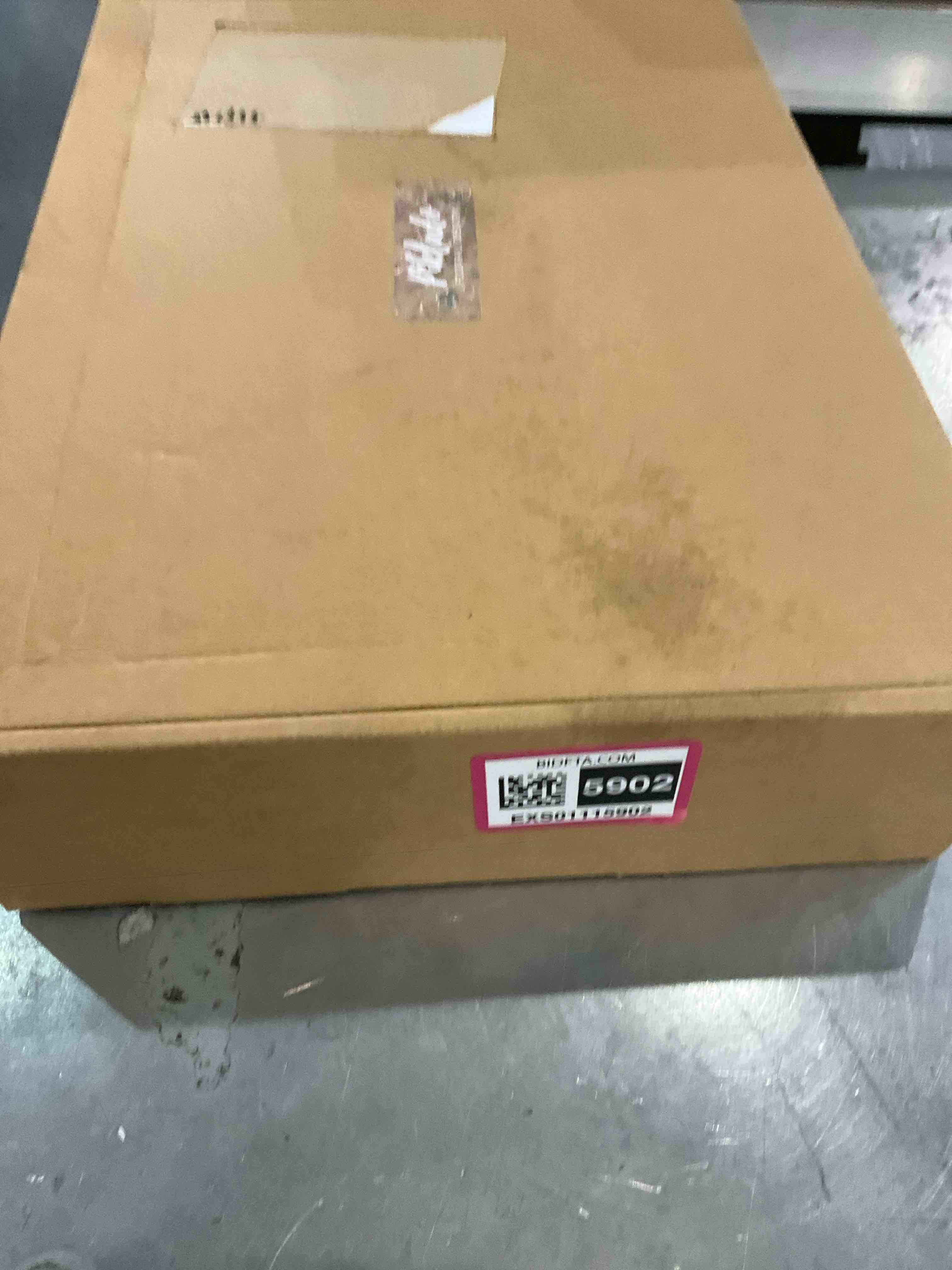 https://s3.amazonaws.com/lotting-images-prod/bidfta/EXS01115902_1705512217876.jpeg