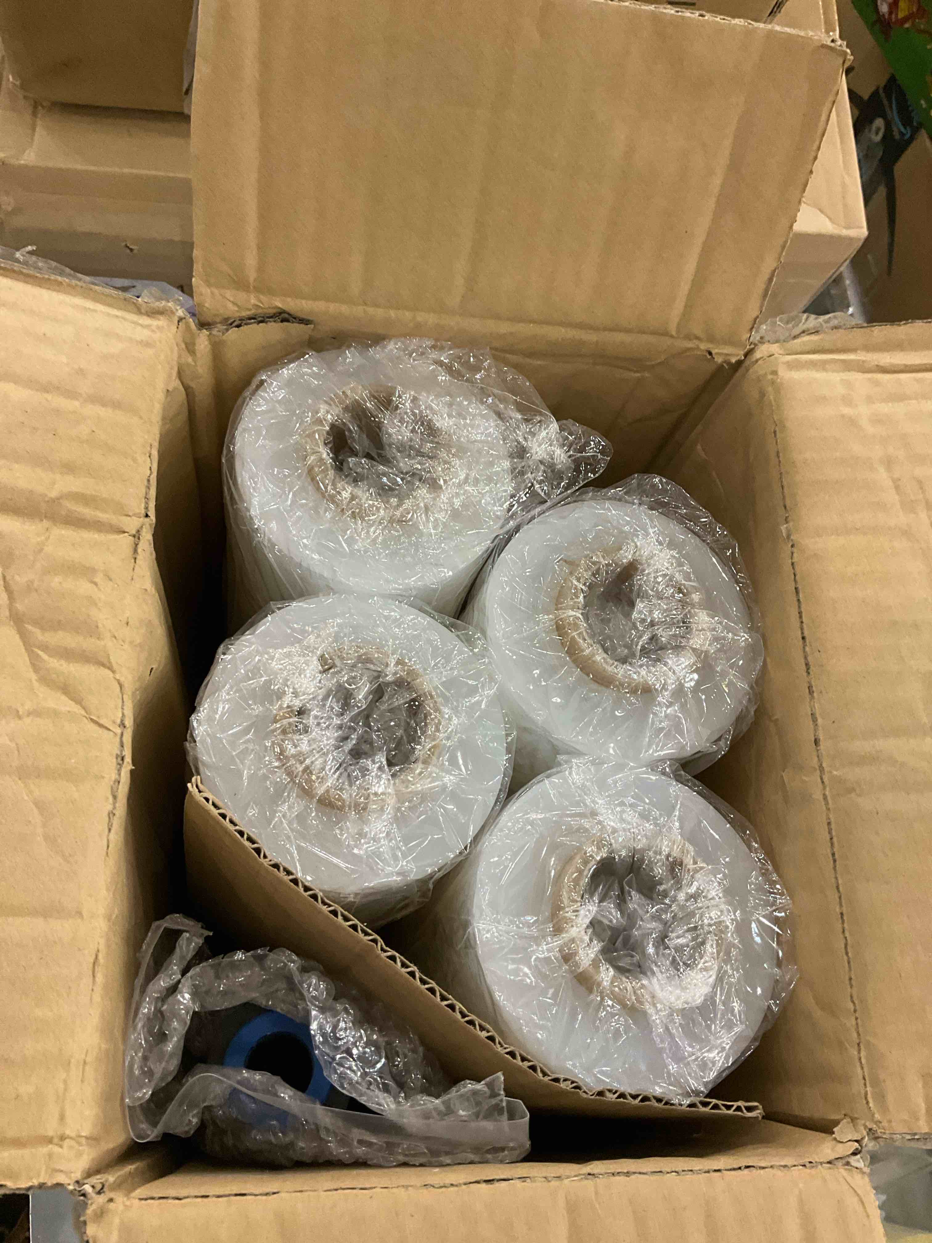 https://s3.amazonaws.com/lotting-images-prod/bidfta/EXS01115903_1705512278958.jpeg