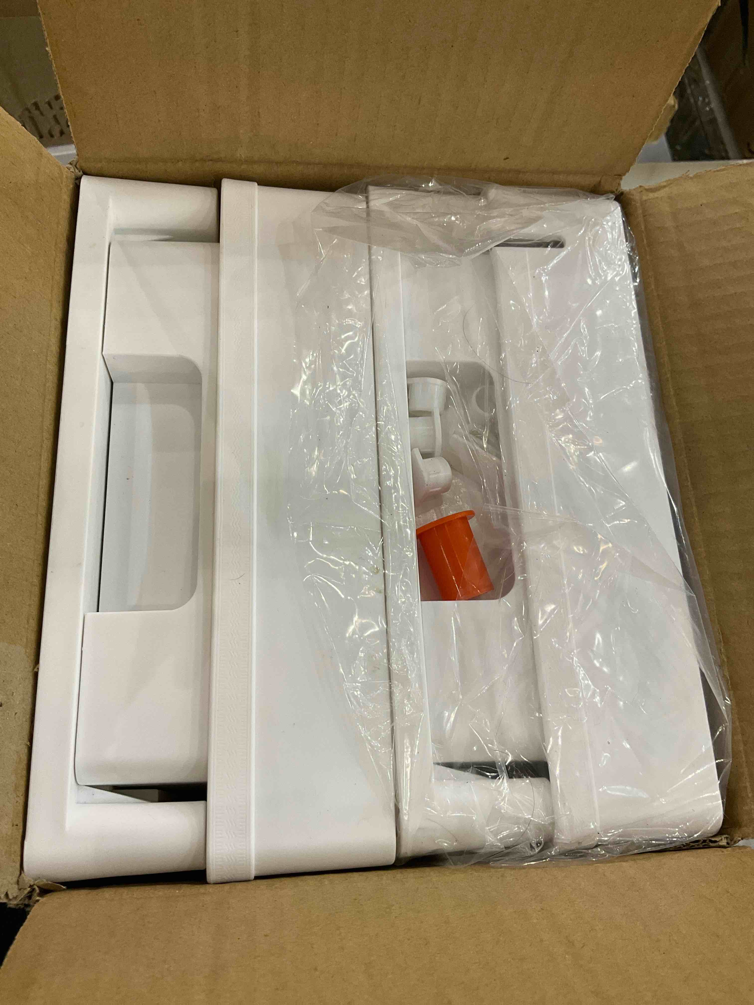 https://s3.amazonaws.com/lotting-images-prod/bidfta/EXS01115969_1705519017852.jpeg