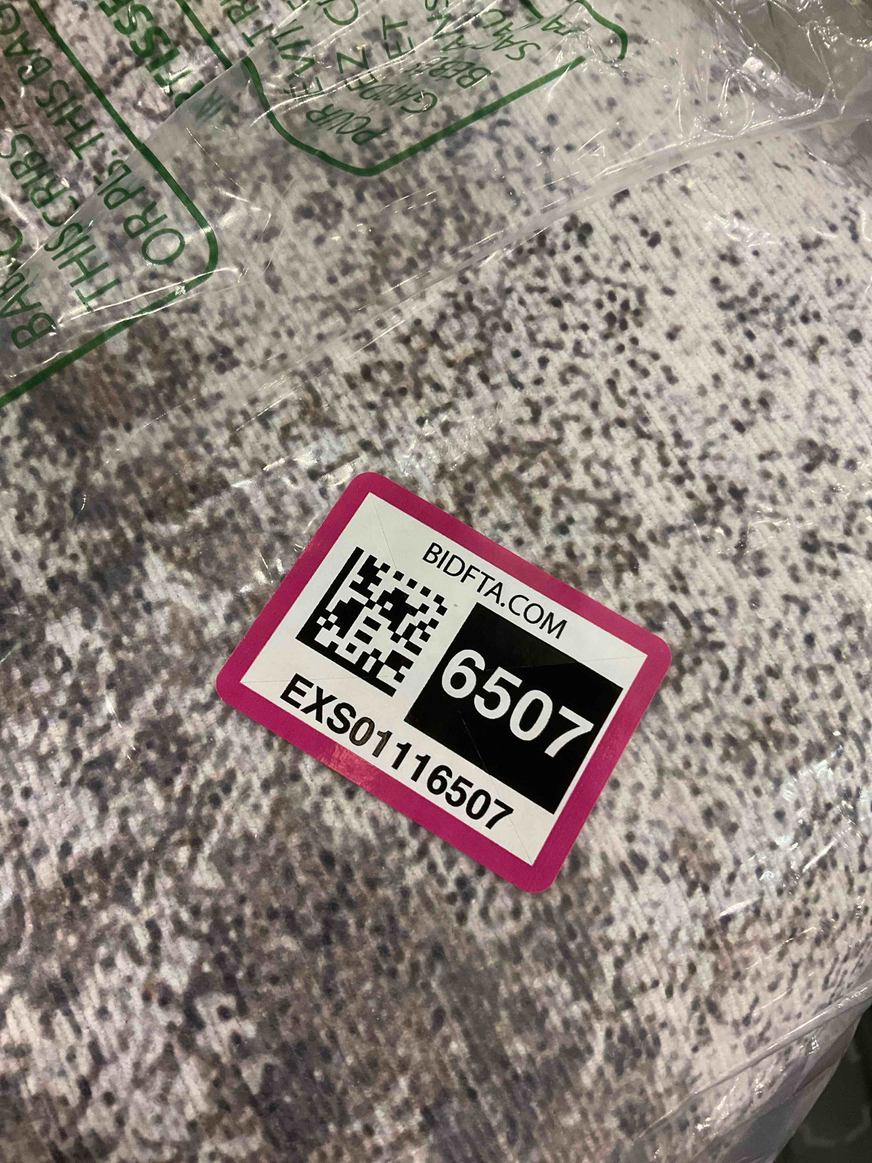 https://s3.amazonaws.com/lotting-images-prod/bidfta/EXS01116507_1704900910657.jpeg