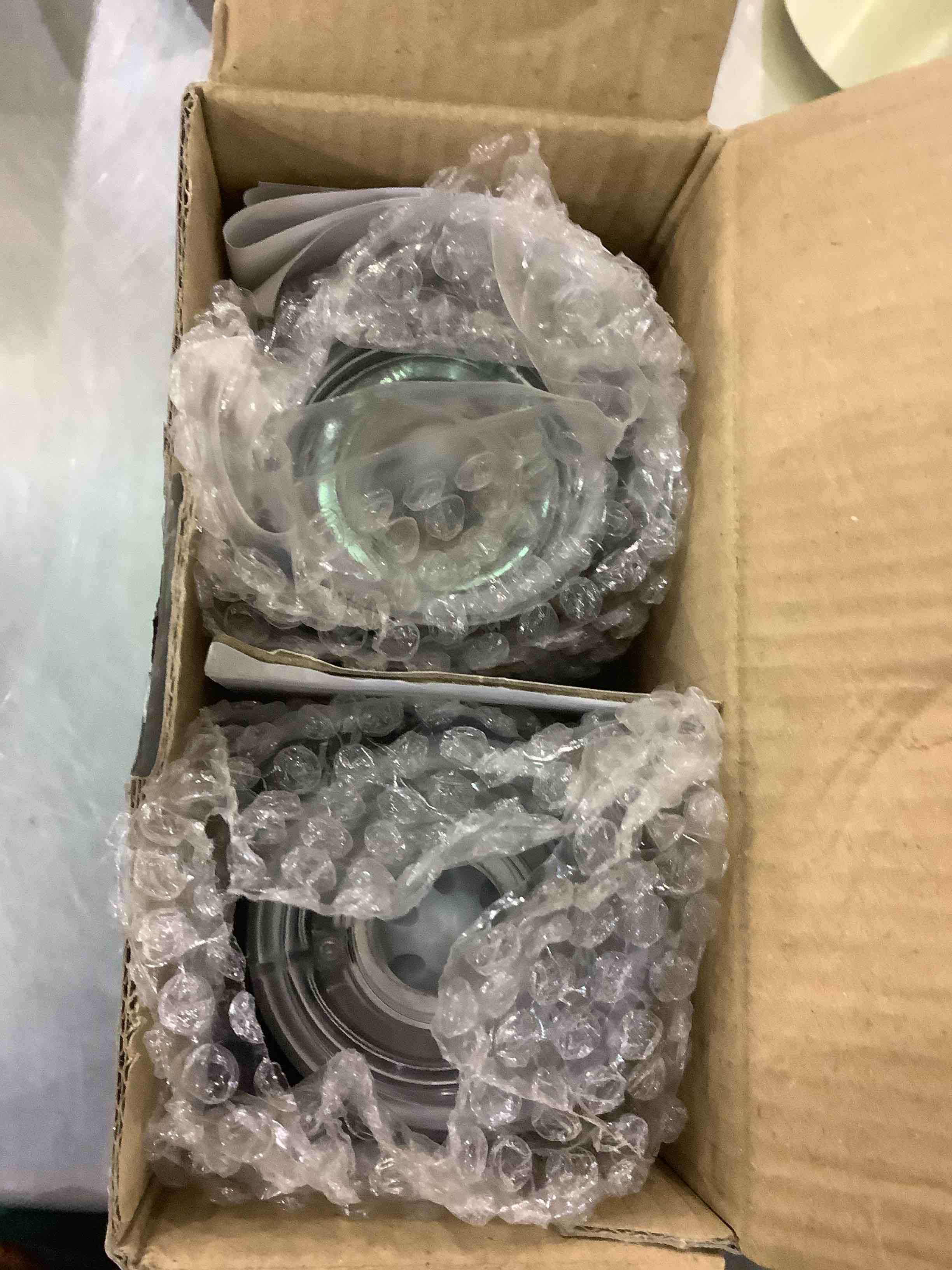 https://s3.amazonaws.com/lotting-images-prod/bidfta/EXS01116857_1705593752664.jpeg