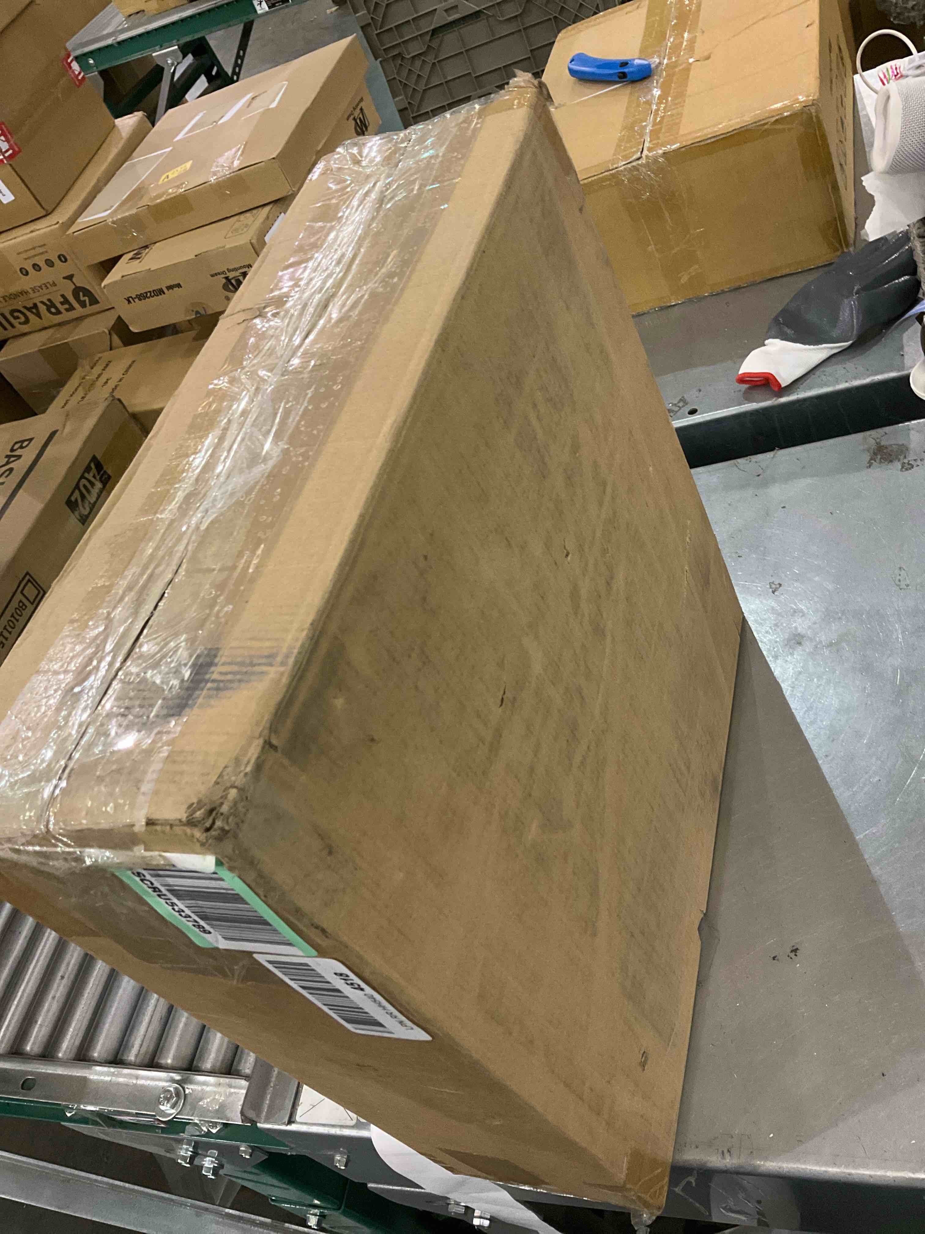 https://s3.amazonaws.com/lotting-images-prod/bidfta/EXS01117612_1704904177544.jpeg