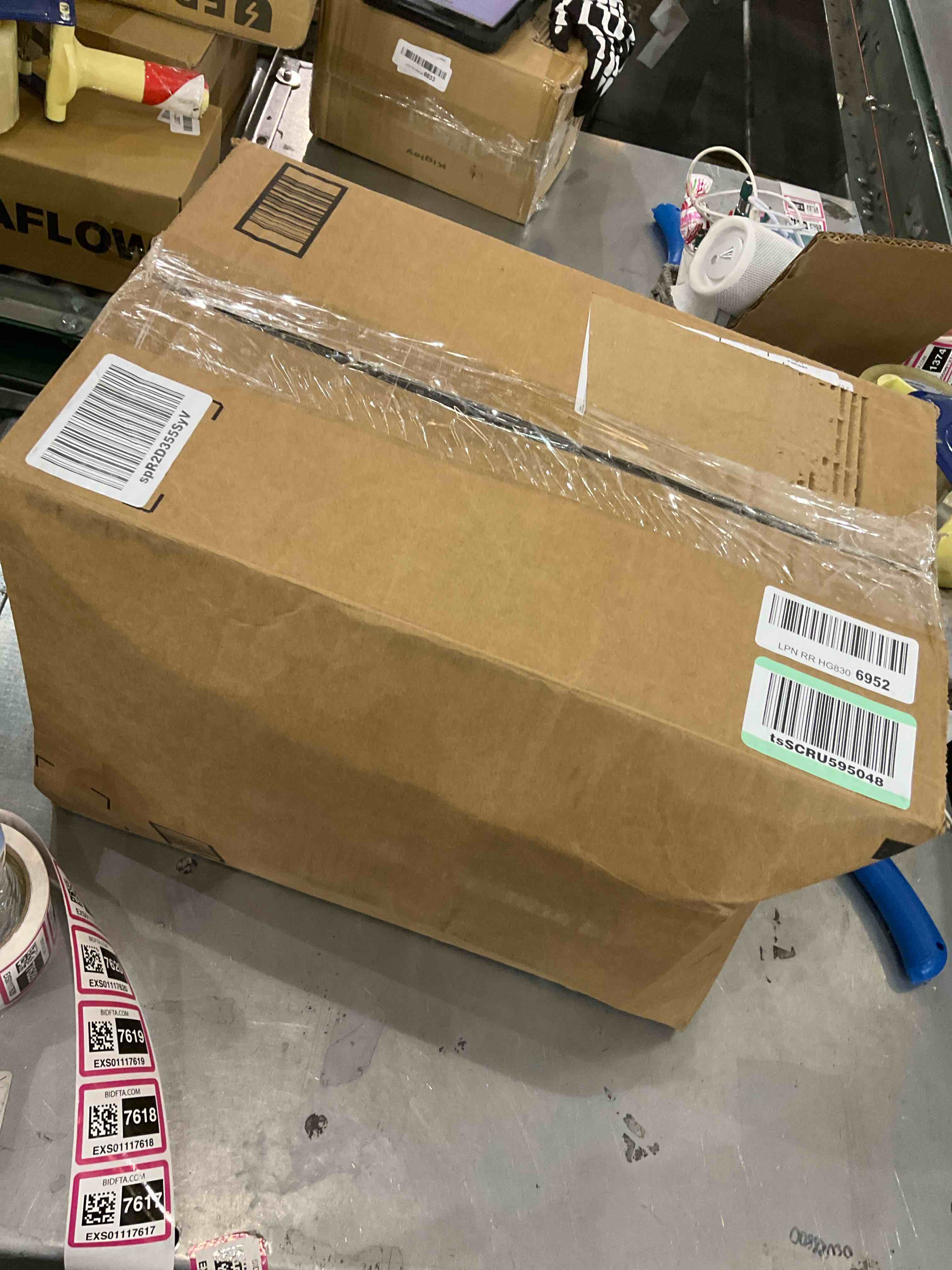https://s3.amazonaws.com/lotting-images-prod/bidfta/EXS01117617_1704904887684.jpeg