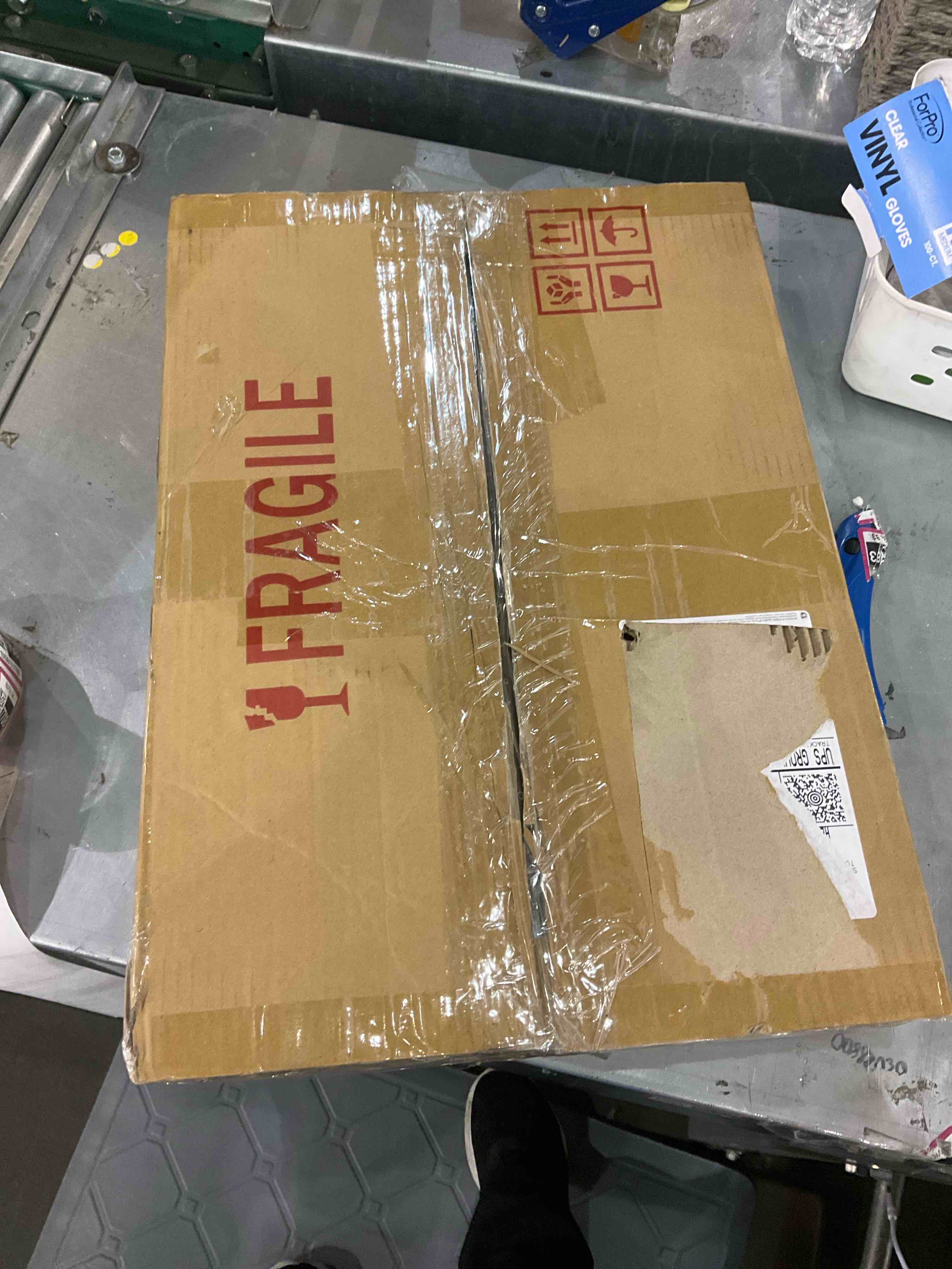 https://s3.amazonaws.com/lotting-images-prod/bidfta/EXS01117701_1704975205780.jpeg
